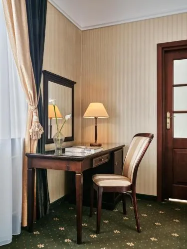Hotel President