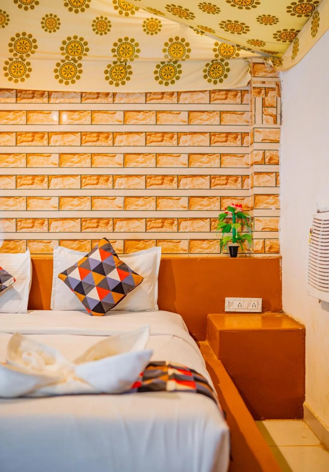 Bed in Royal Jaisalmer Resort with Swimming Pool