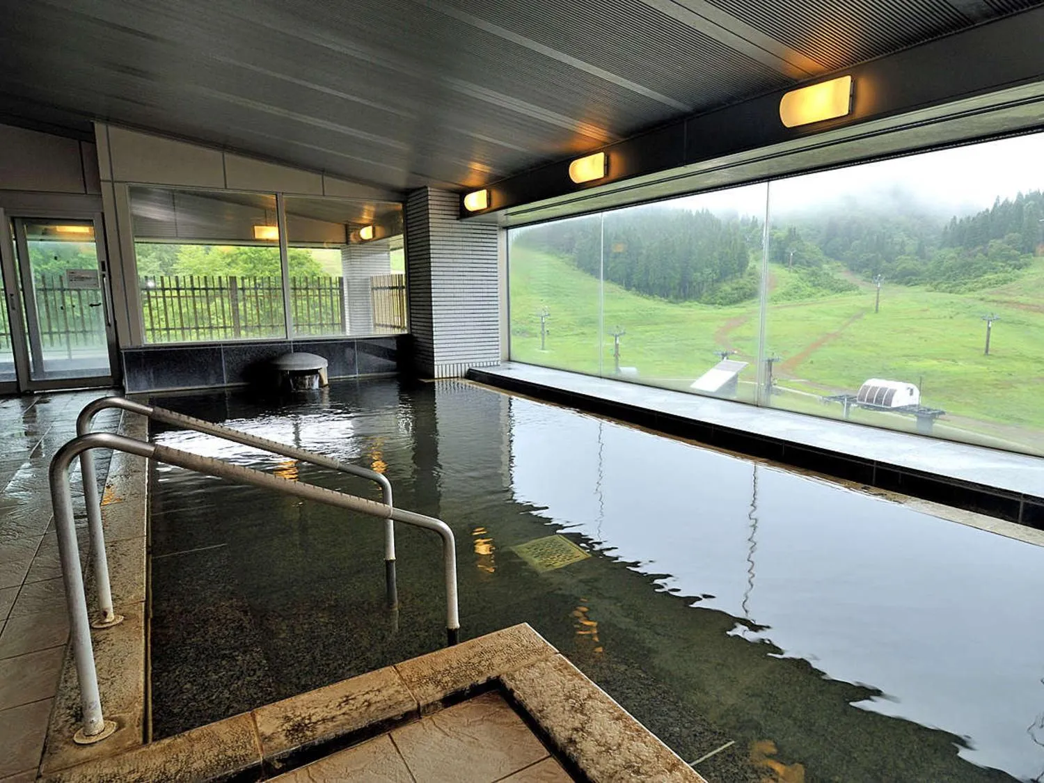 Hot Spring Bath in New Greenpia Tsunan