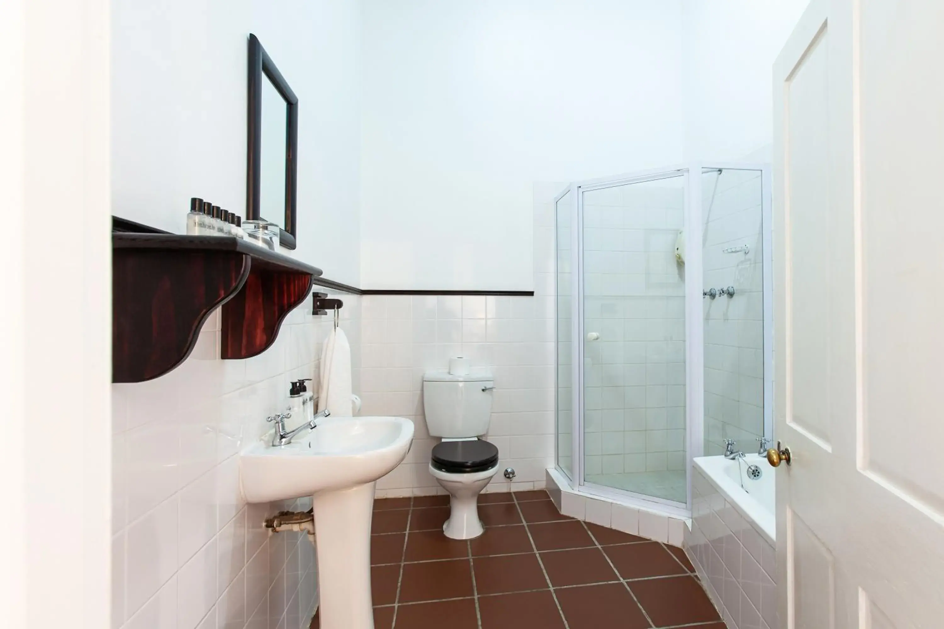 Deluxe Double or Twin Room - single occupancy in The Habit Guesthouse Deluxe Double or Twin Room - single occupancy in The Habit Guesthouse