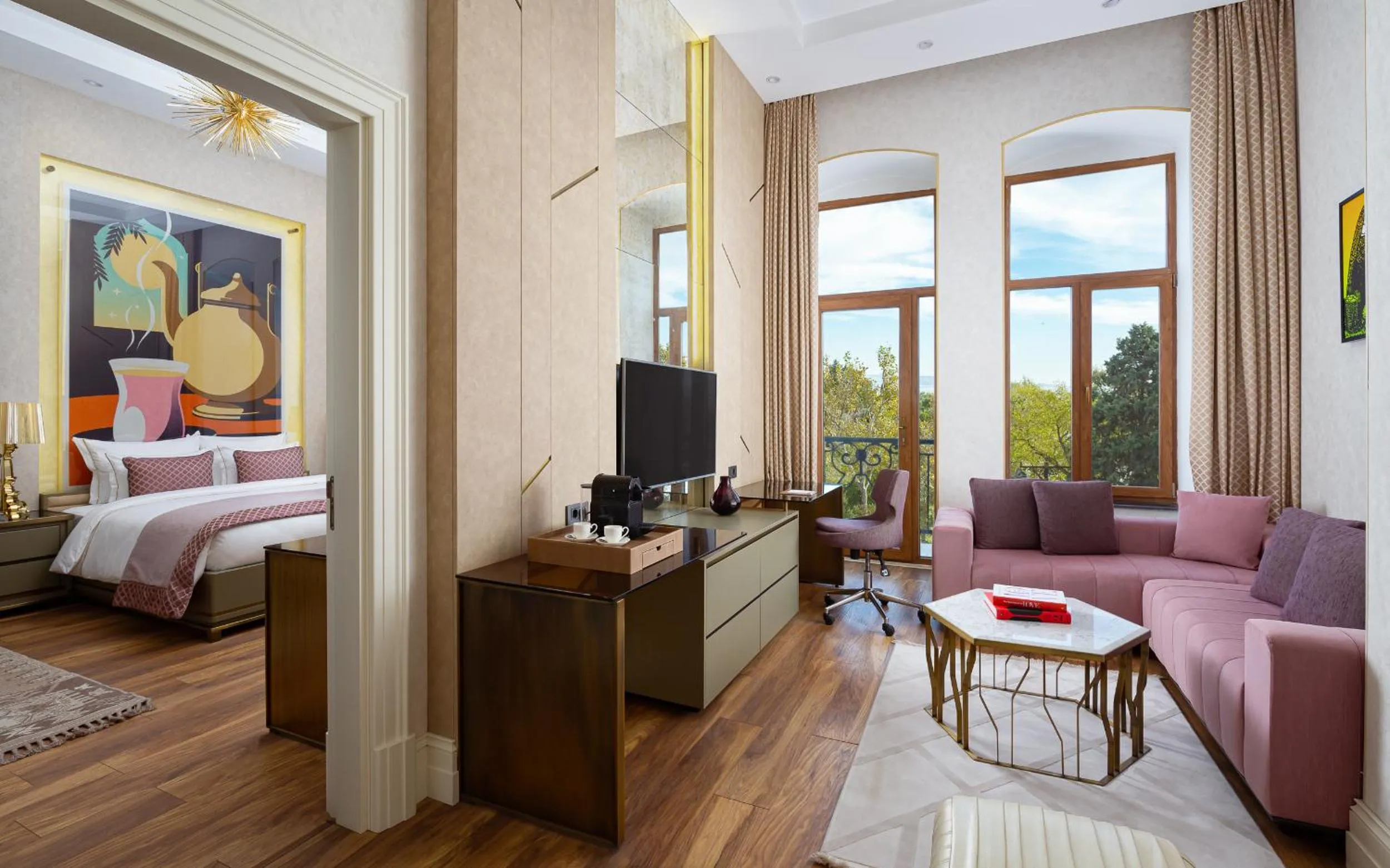 Bed in ART Gallery Hotel