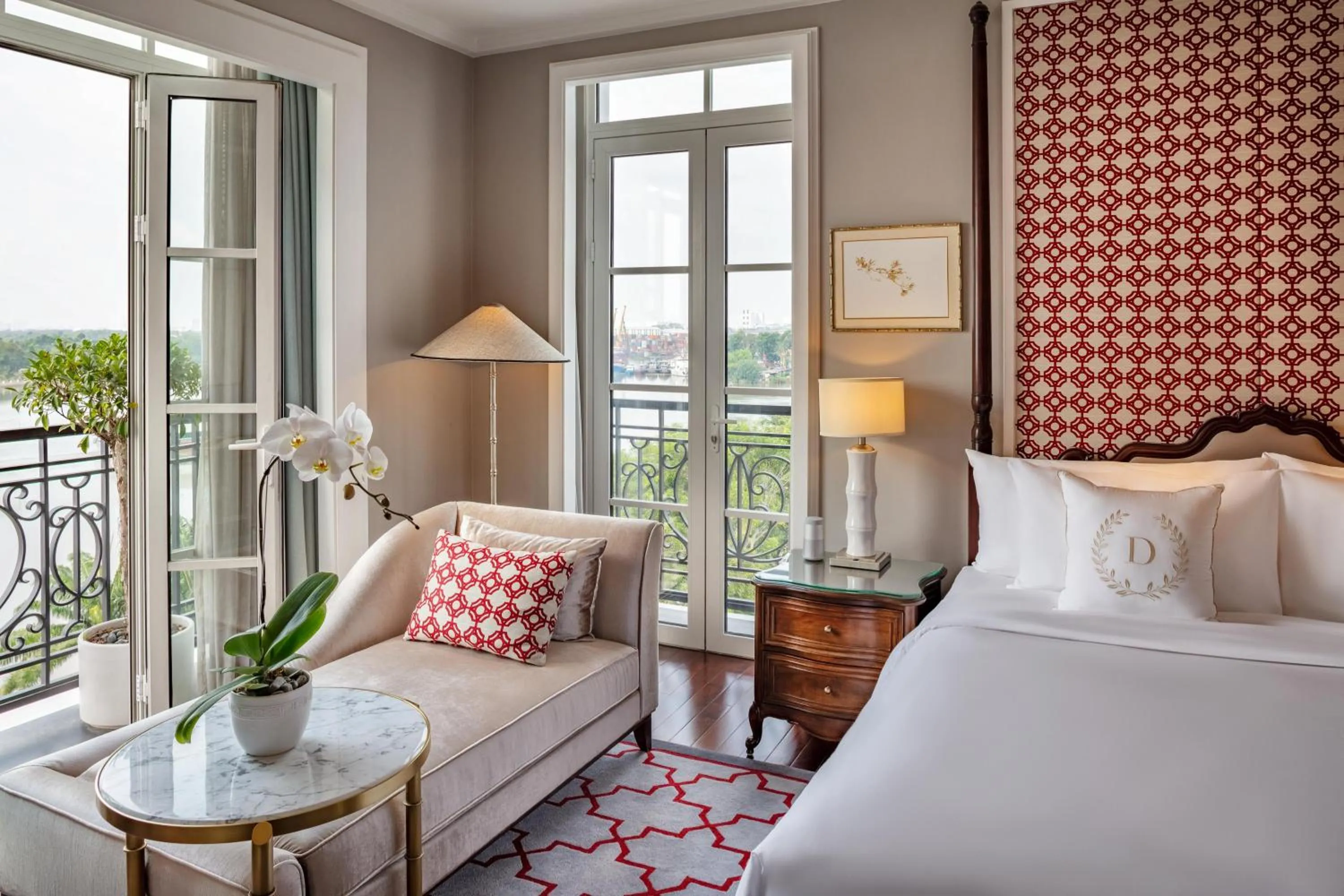 Bedroom, Bed in Mia Saigon – Luxury Boutique Hotel