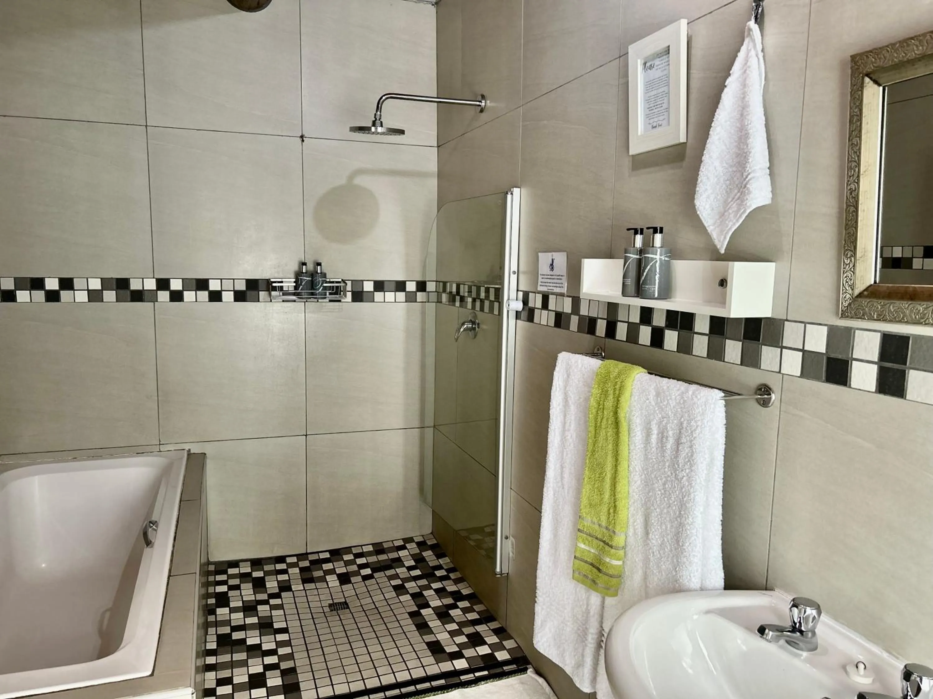 Shower in Sabie Self Catering Apartments