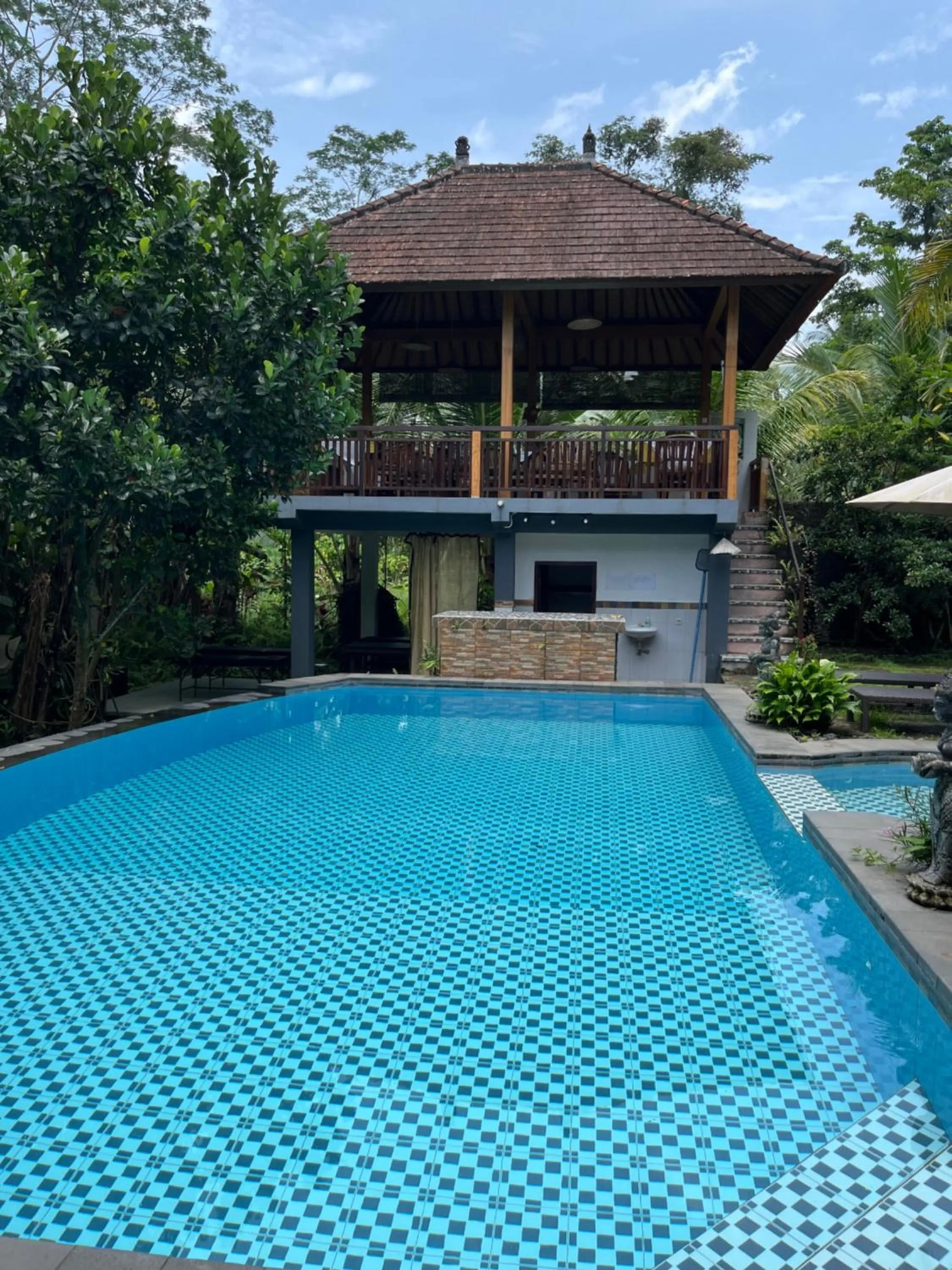 Swimming pool in Khrisna Hs and Cottages