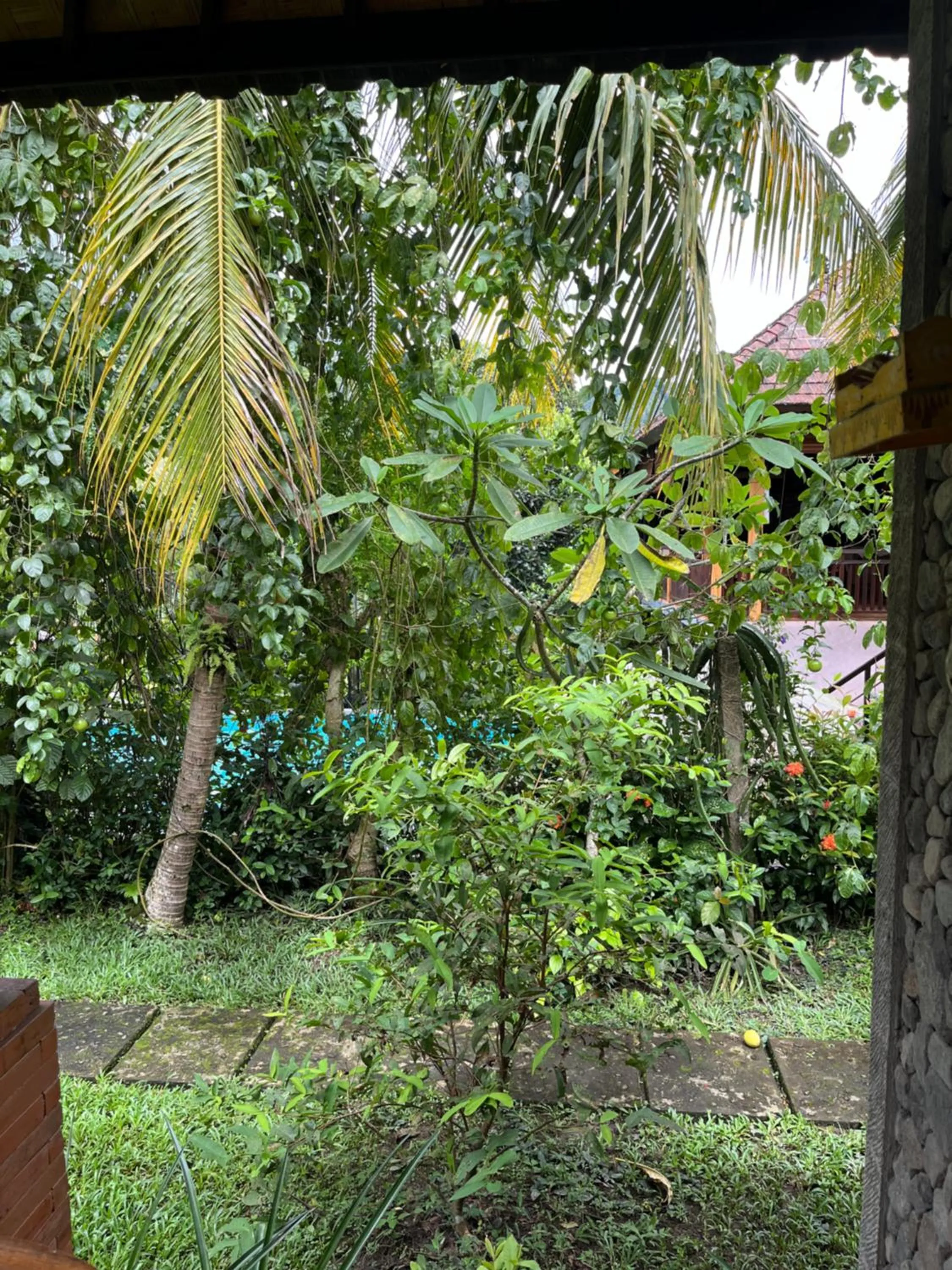 Khrisna Hs and Cottages