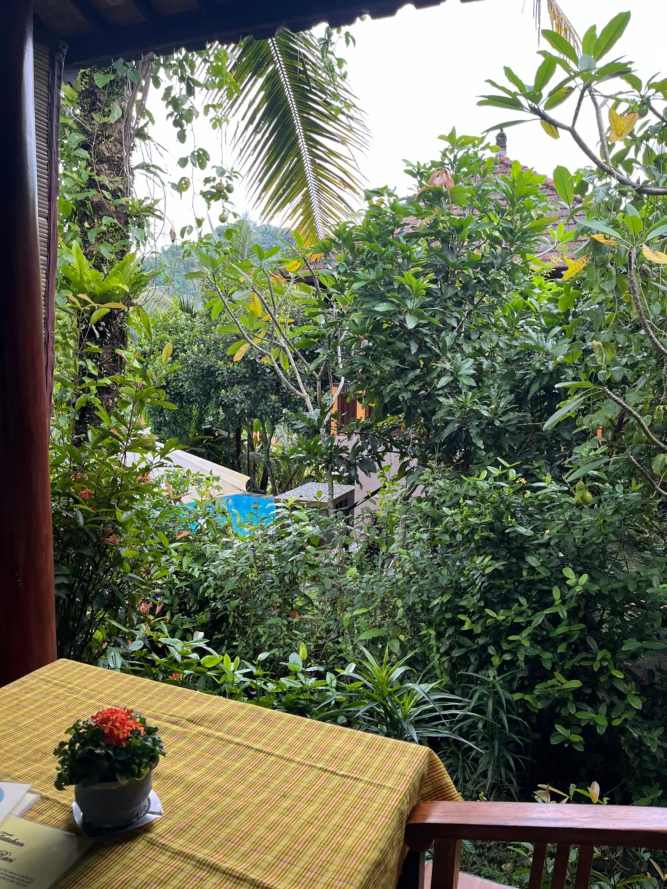 Khrisna Hs and Cottages