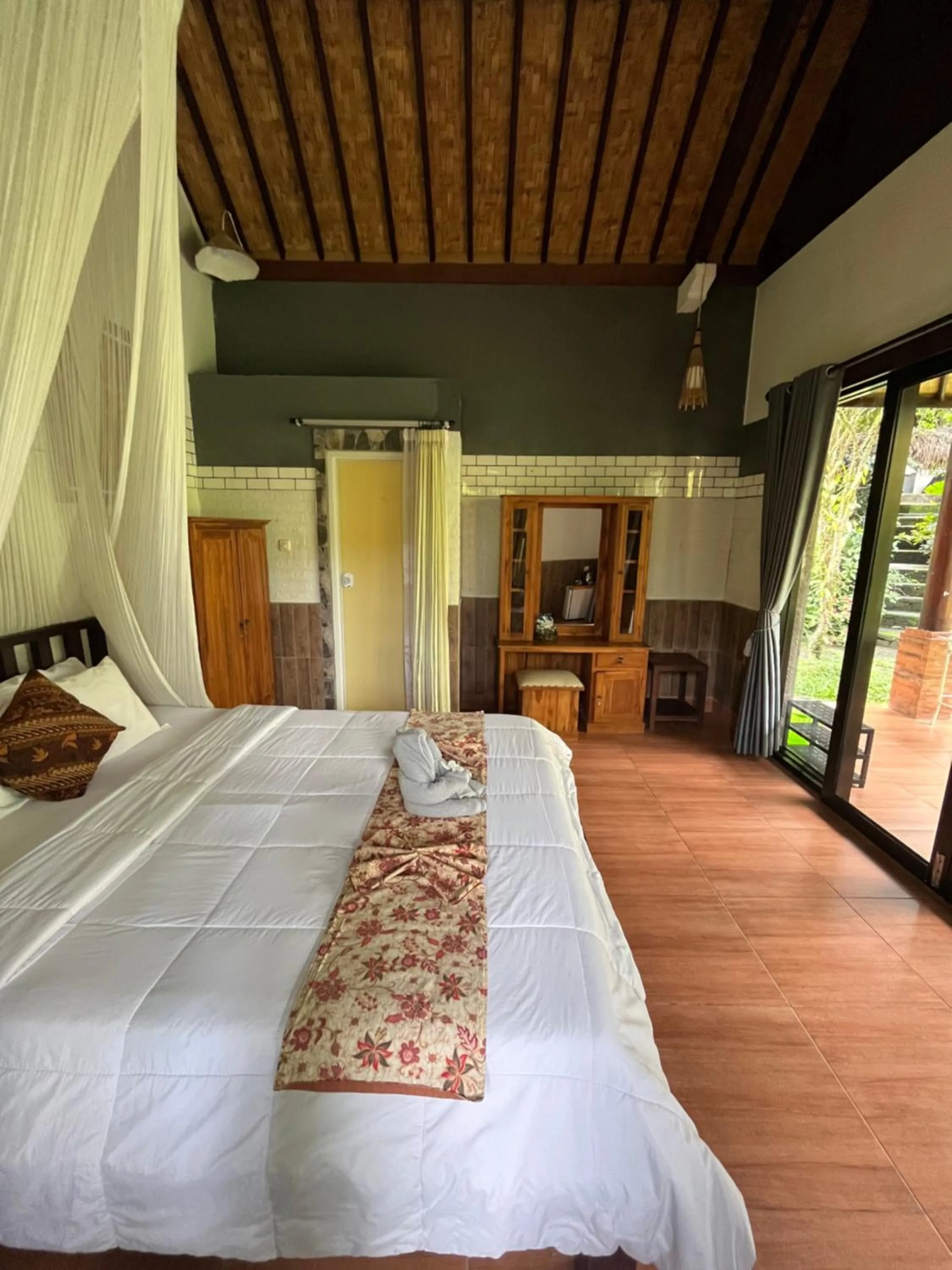 Bed in Khrisna Hs and Cottages