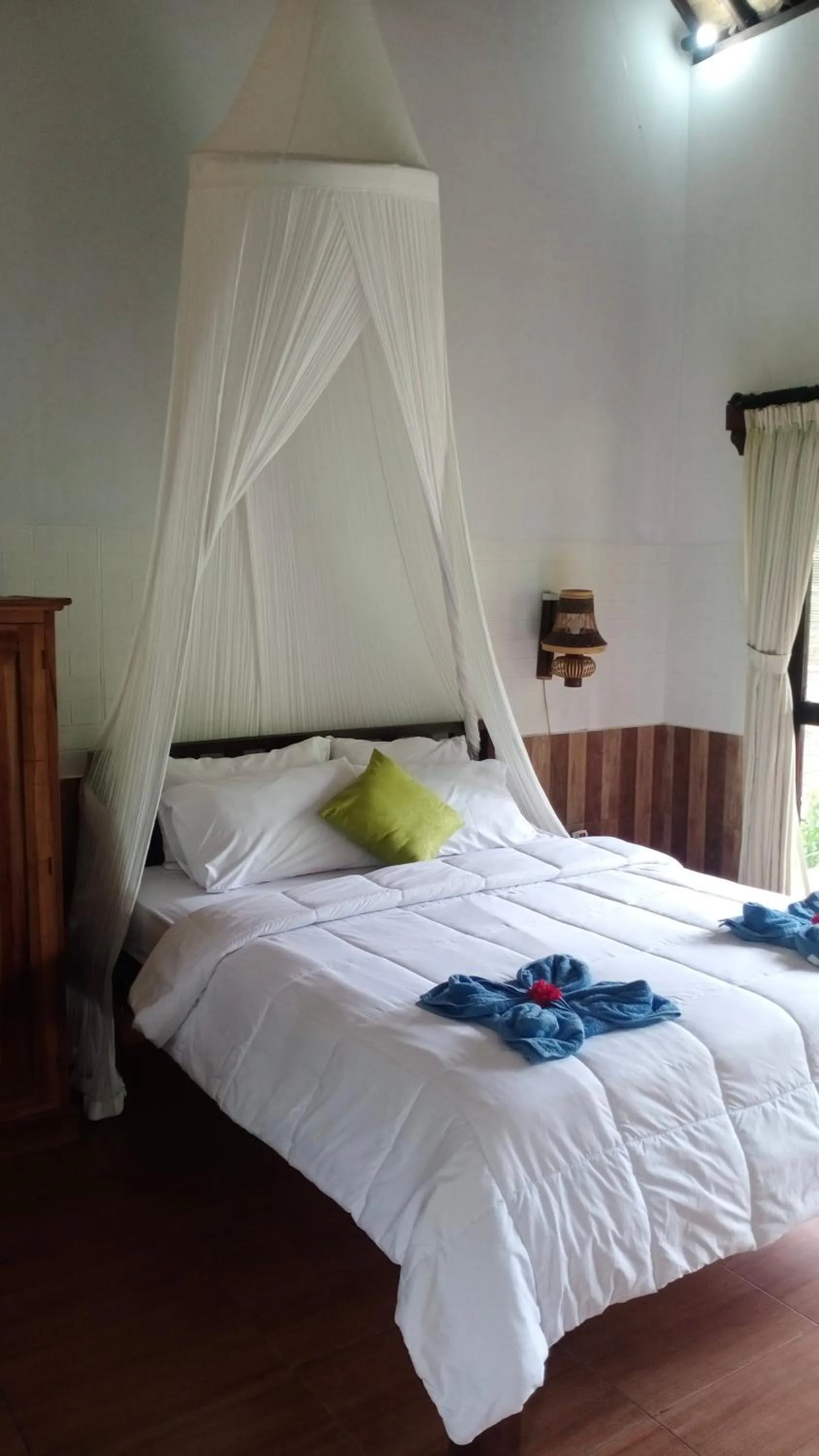 Property building, Bed in Khrisna Hs and Cottages