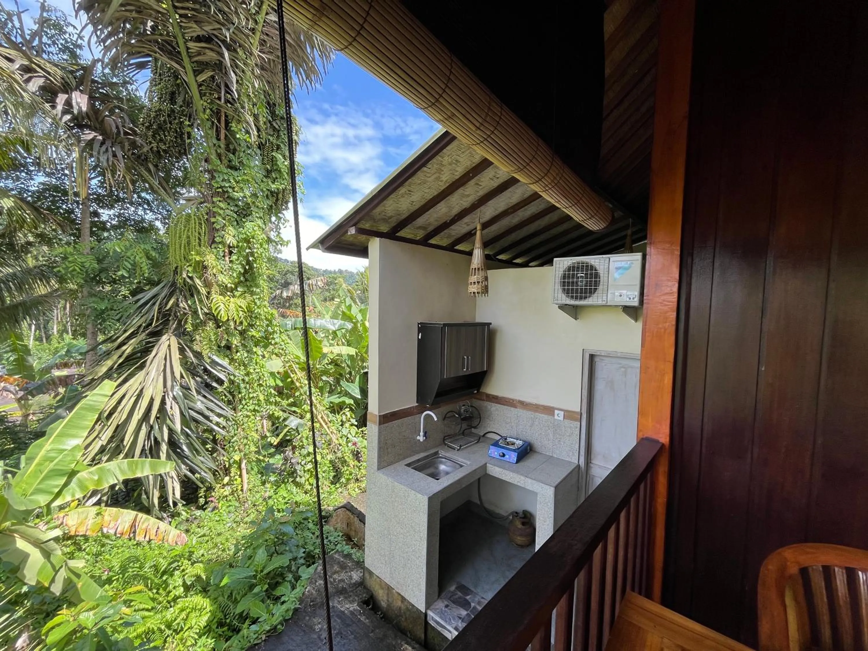 Khrisna Hs and Cottages