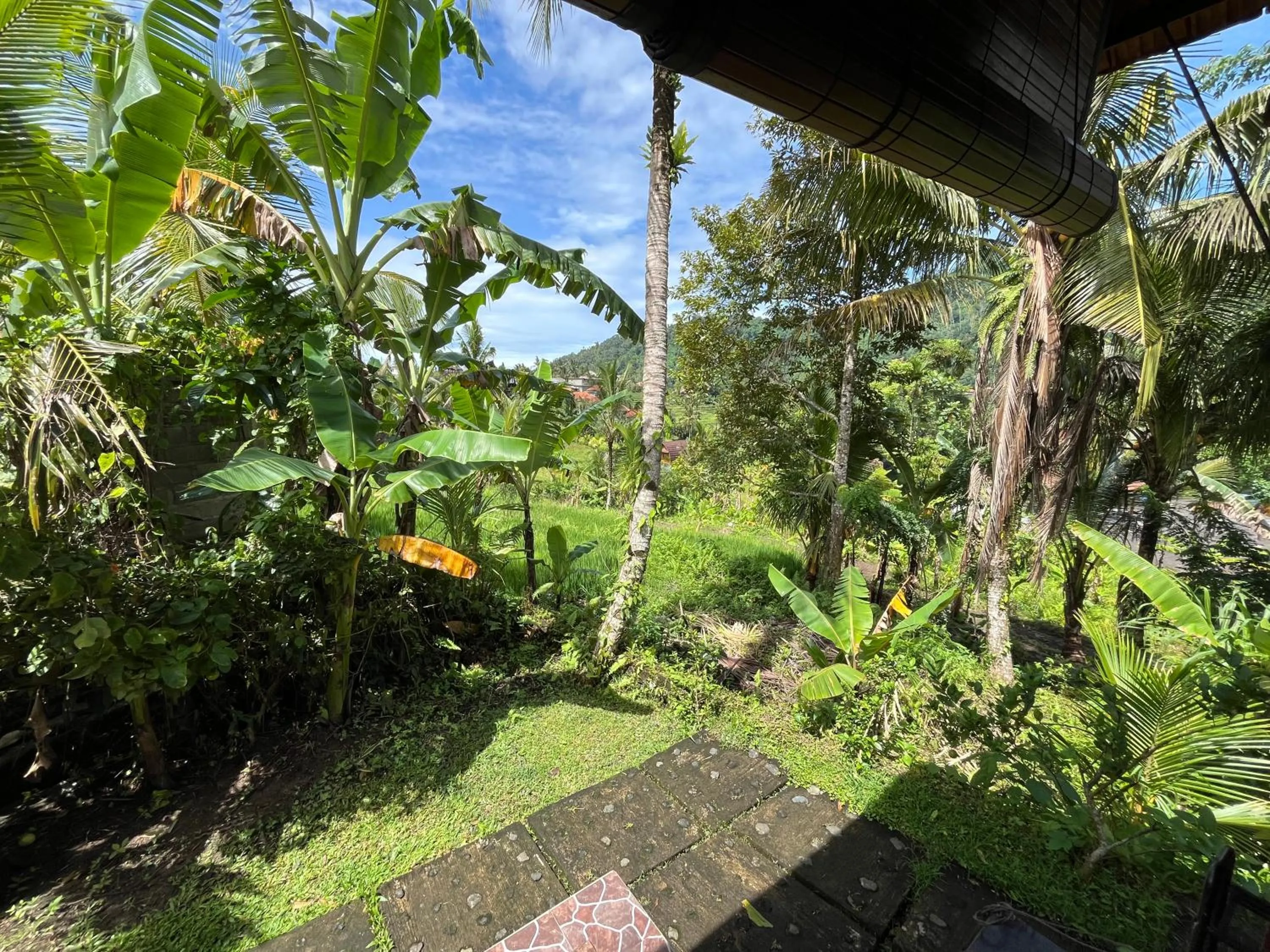 Khrisna Hs and Cottages