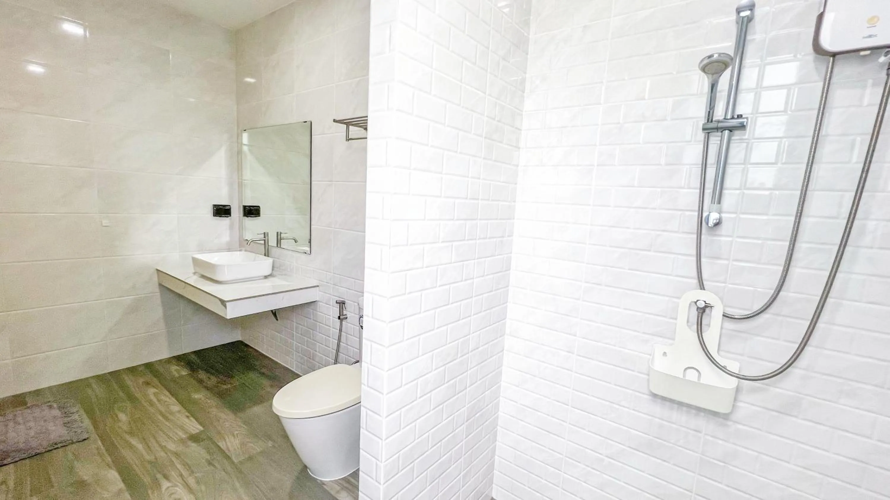 Toilet in Aonang nine poolvilla