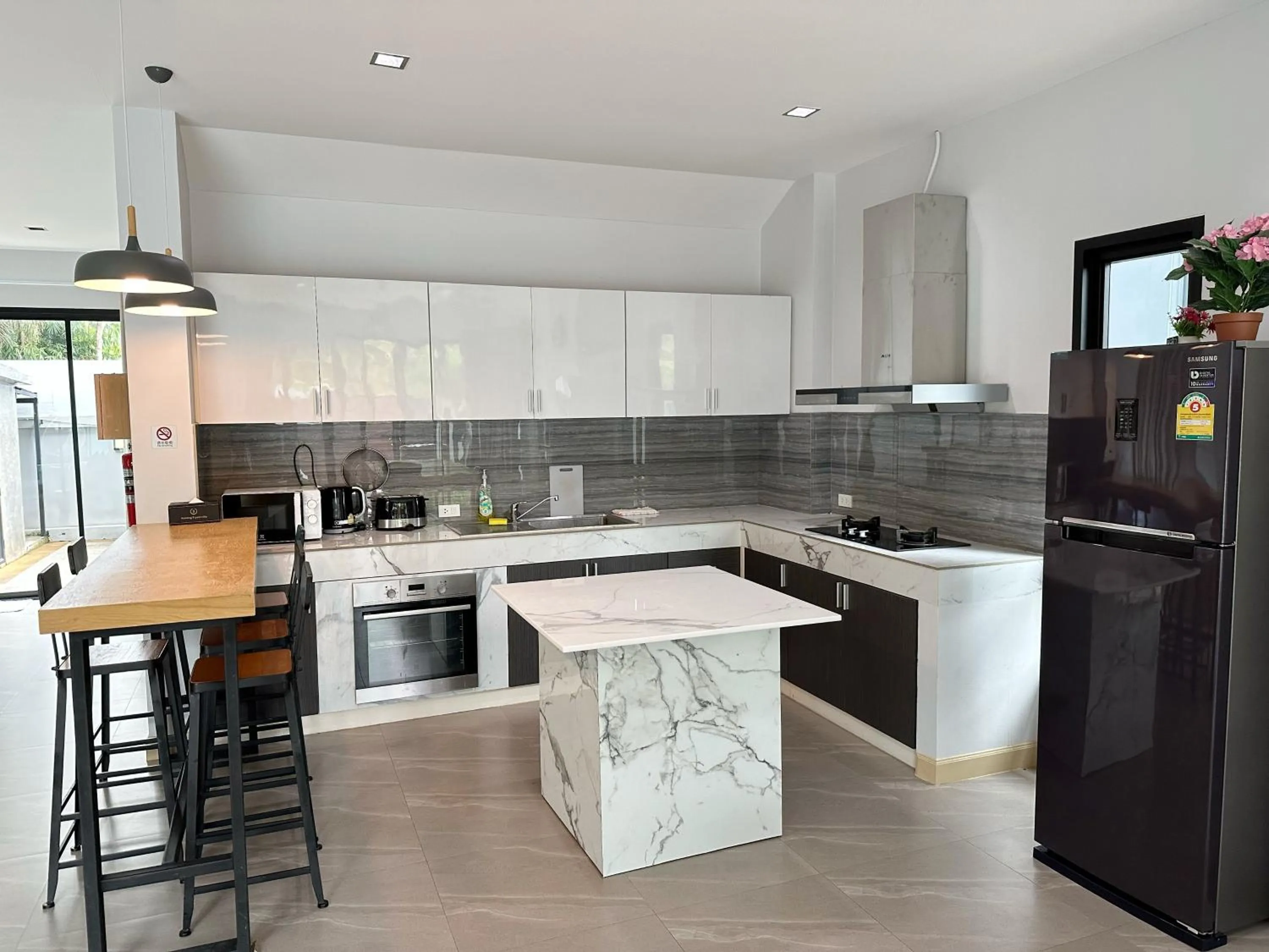 Kitchen or kitchenette in Aonang nine poolvilla