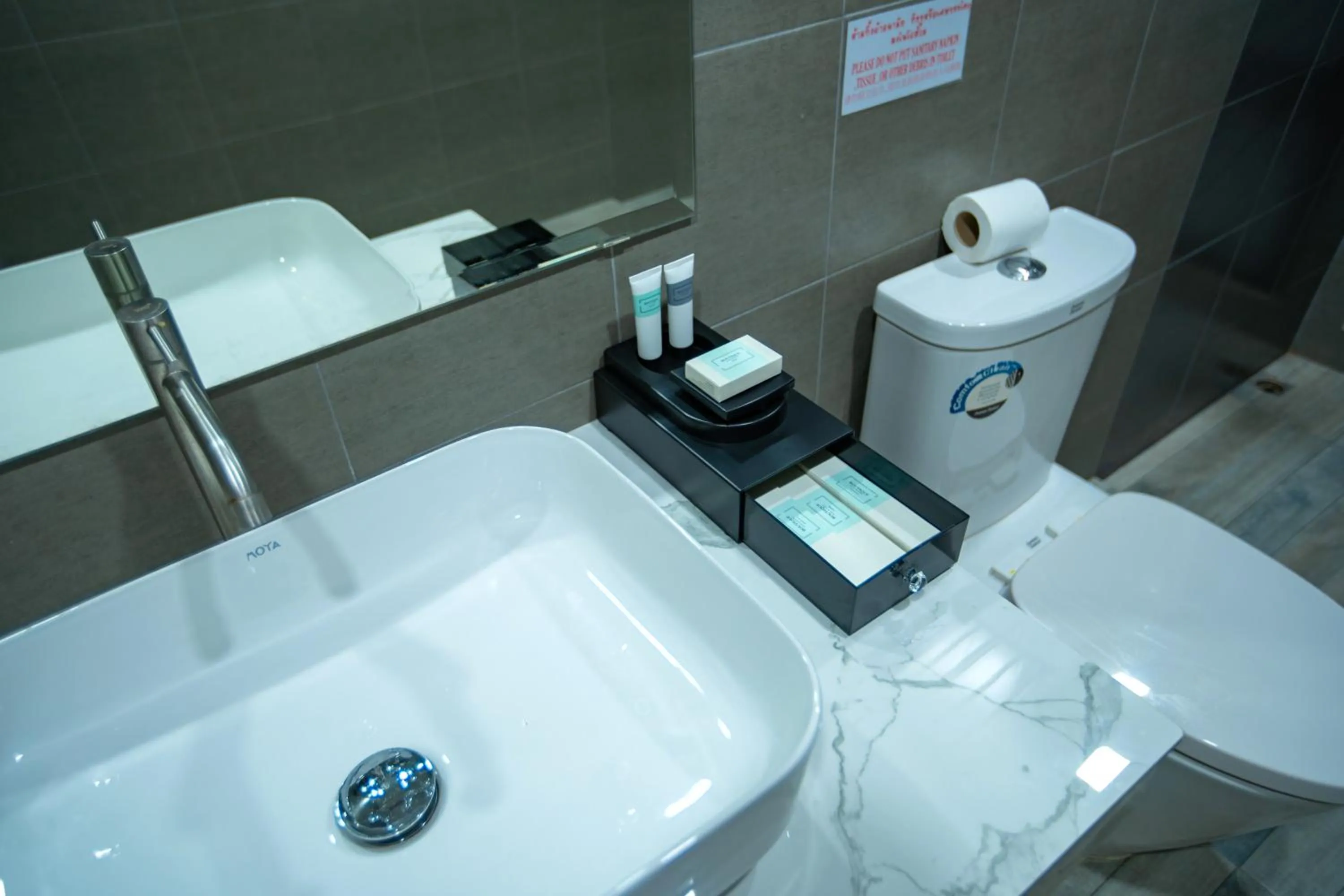 Bathroom in Aonang nine poolvilla