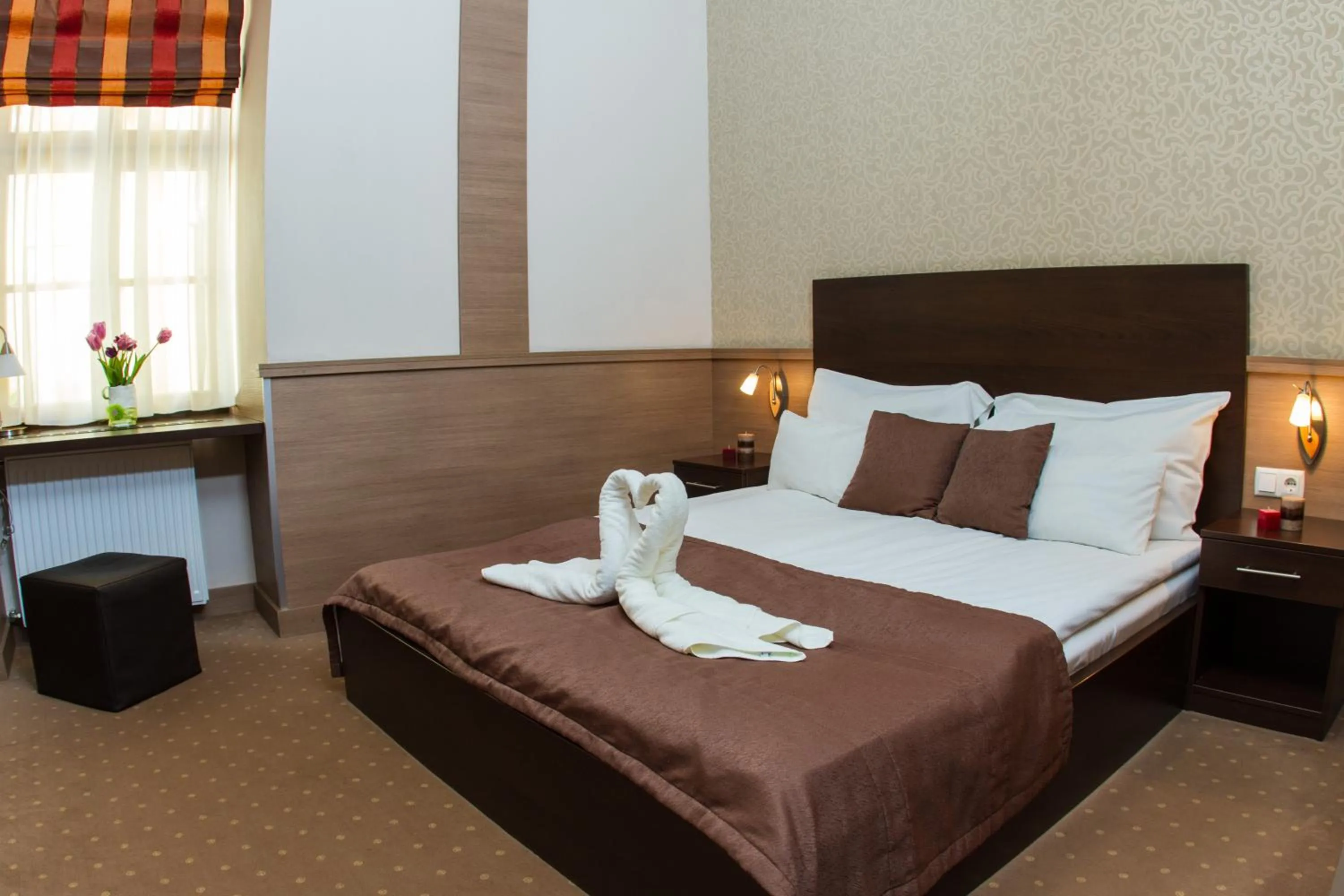 Bedroom, Bed in Central Hotel 21