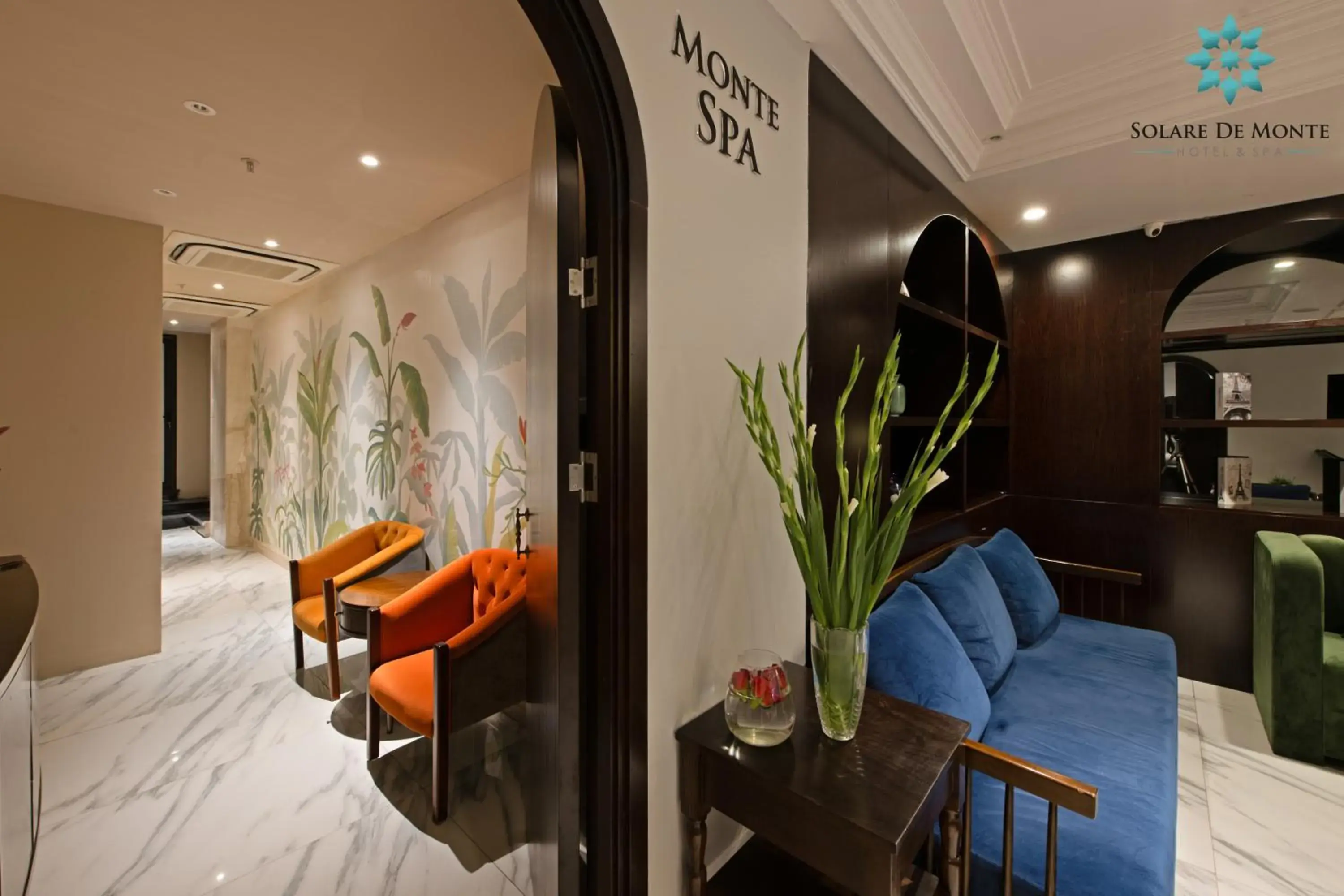 Living room, Bed in Solare De Monte Hotel & Spa Living room, Bed in Solare De Monte Hotel & Spa