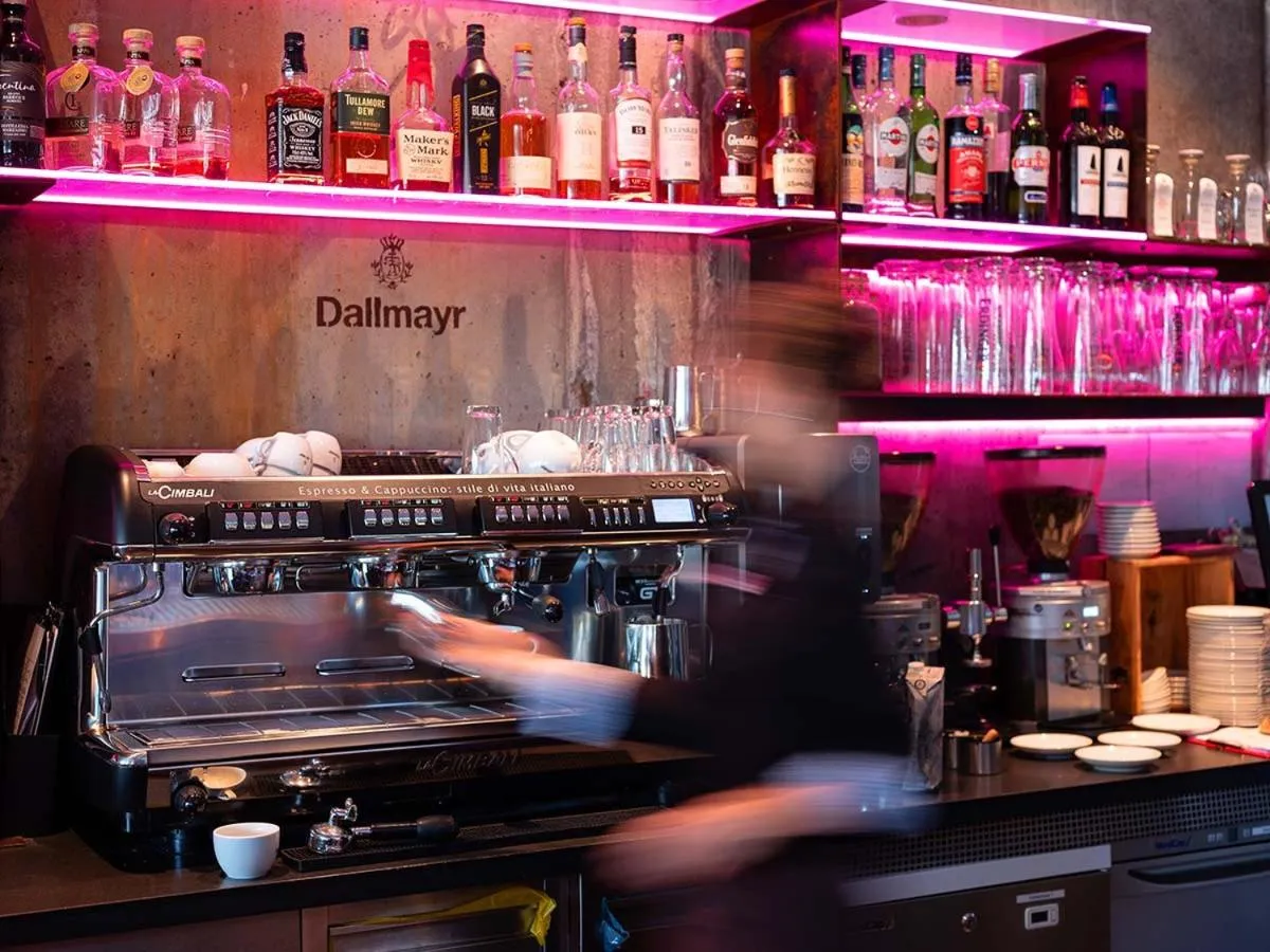 Lounge or bar in Altes Stahlwerk Business & Lifestyle Hotel