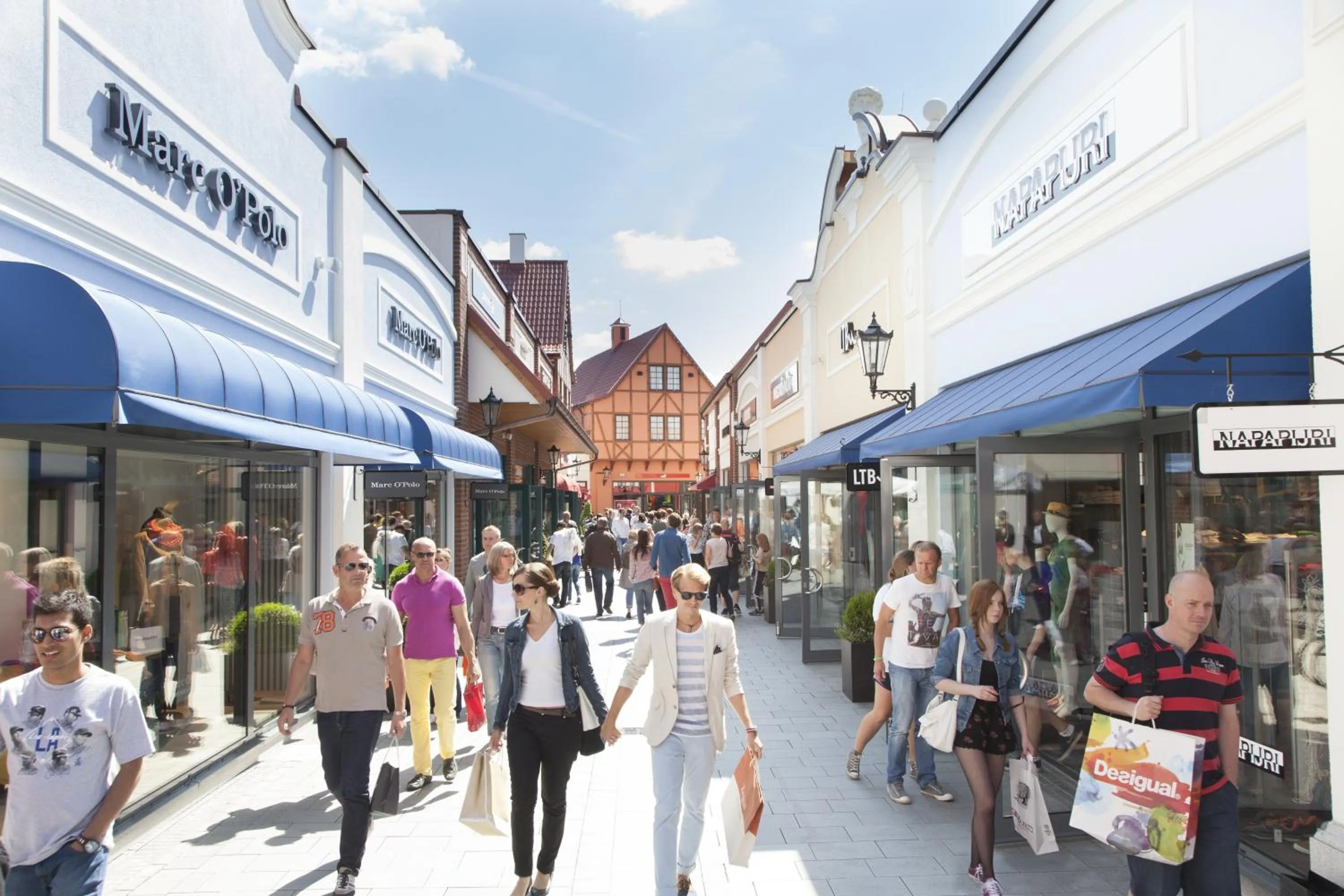 Day in Altes Stahlwerk Business & Lifestyle Hotel