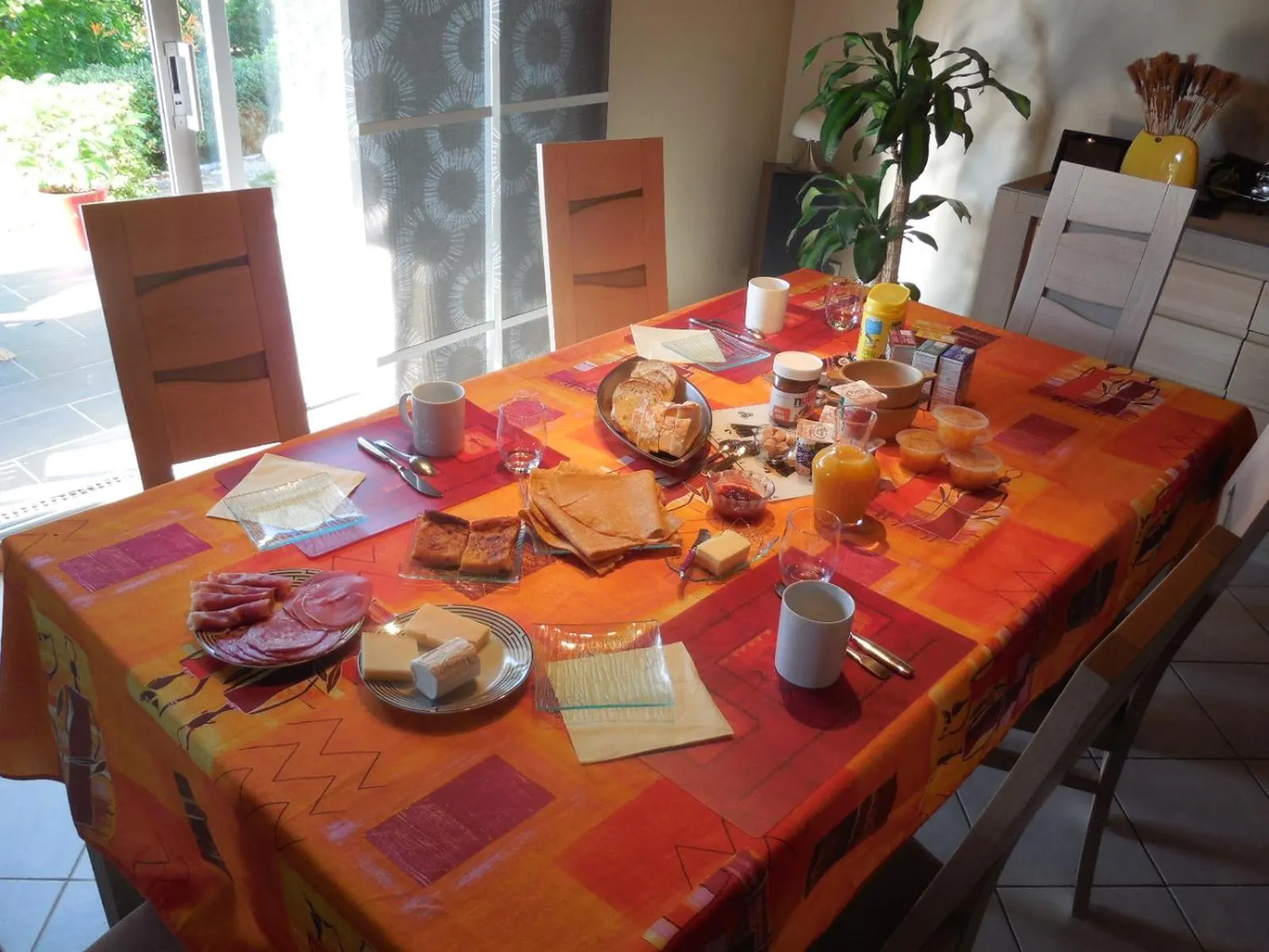 Continental breakfast in Chambre d'hôtes proche de Brest et Landerneau