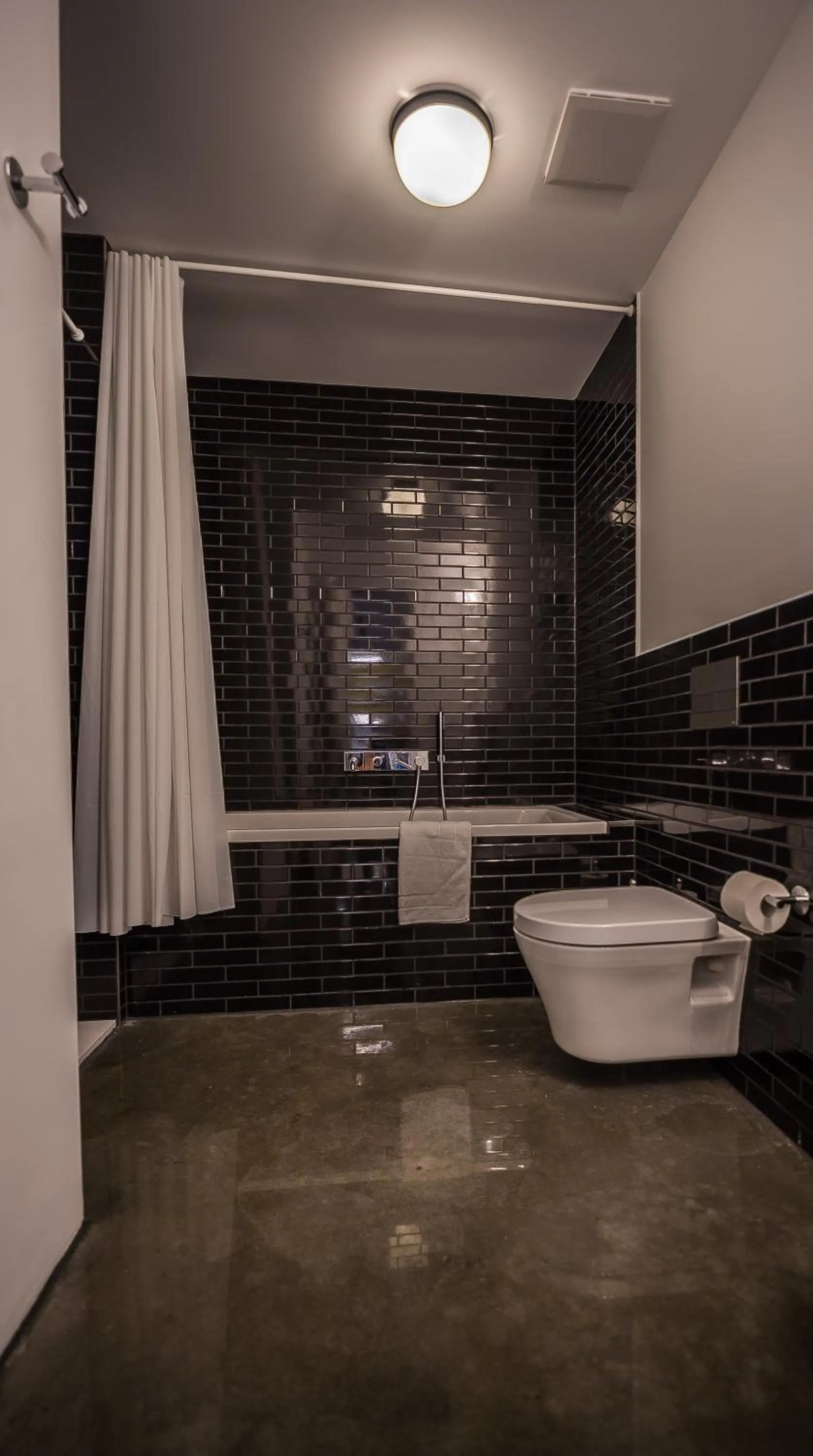 Bathroom in Nena Apartments Metropolpark Berlin - Mitte -Adult Only