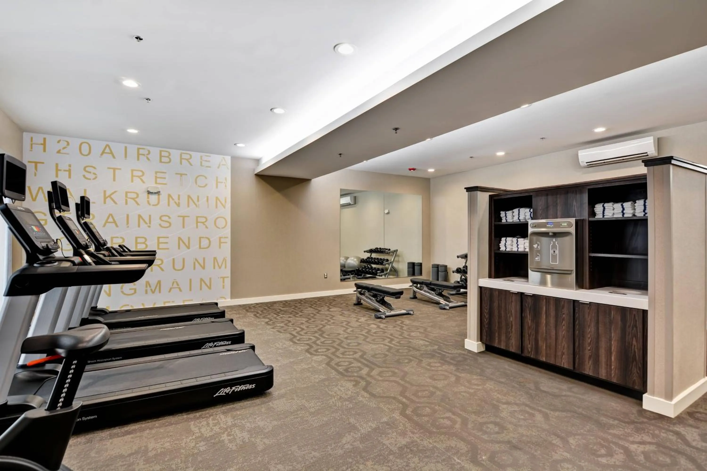 Fitness centre/facilities in Residence Inn by Marriott Cleveland Airport/Middleburg Heights