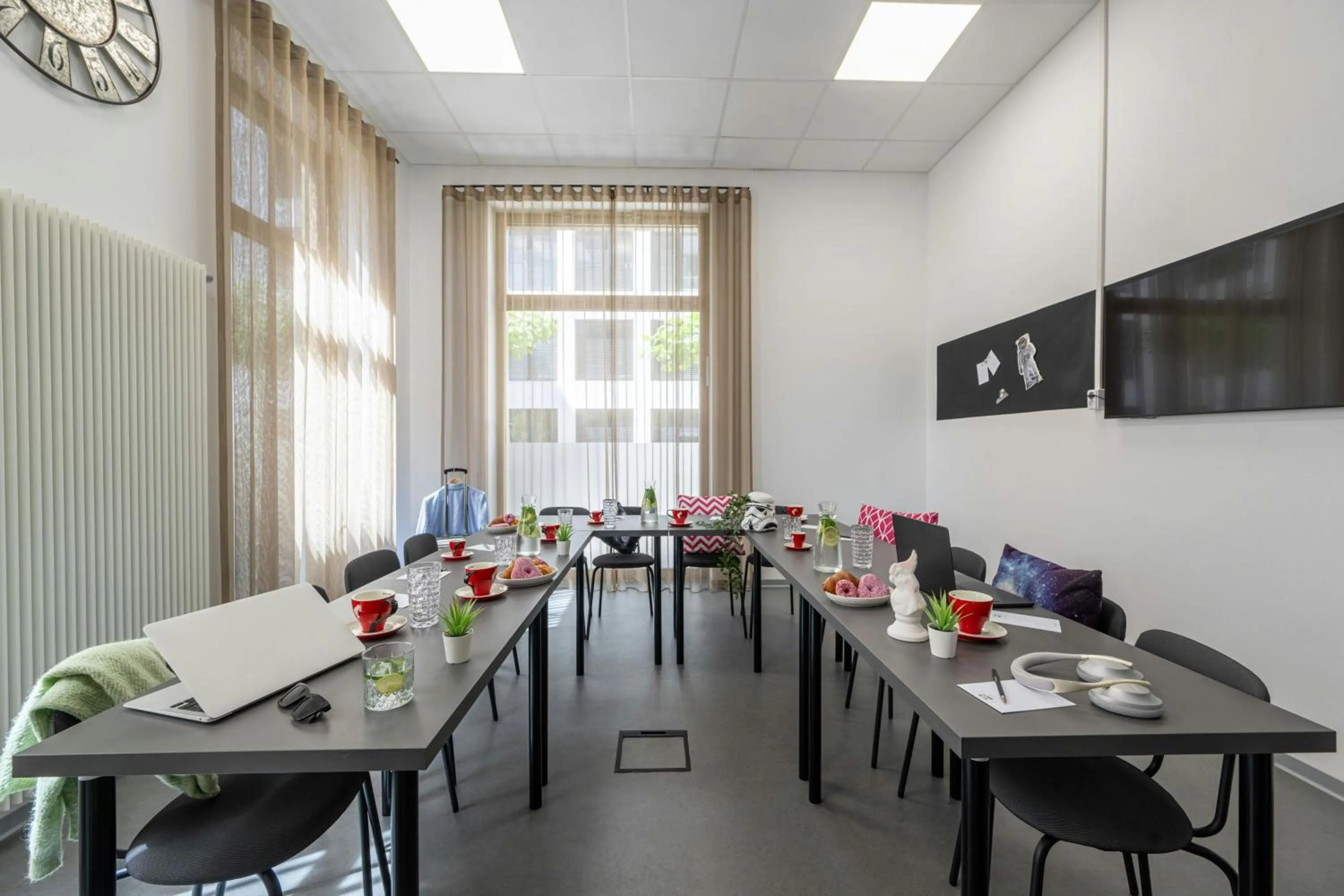 Meeting/conference room in Moxy Darmstadt