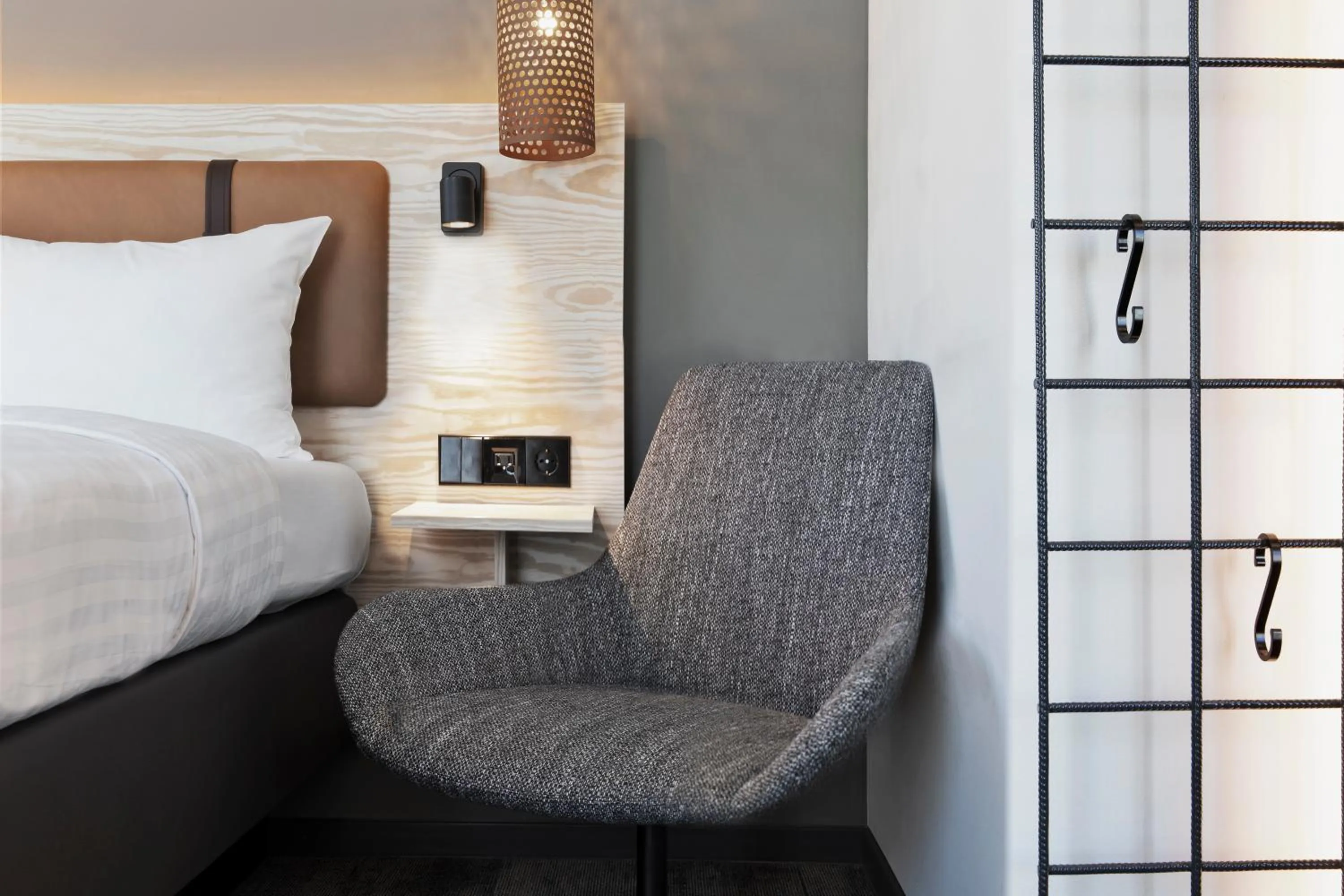 Bed in Moxy Darmstadt