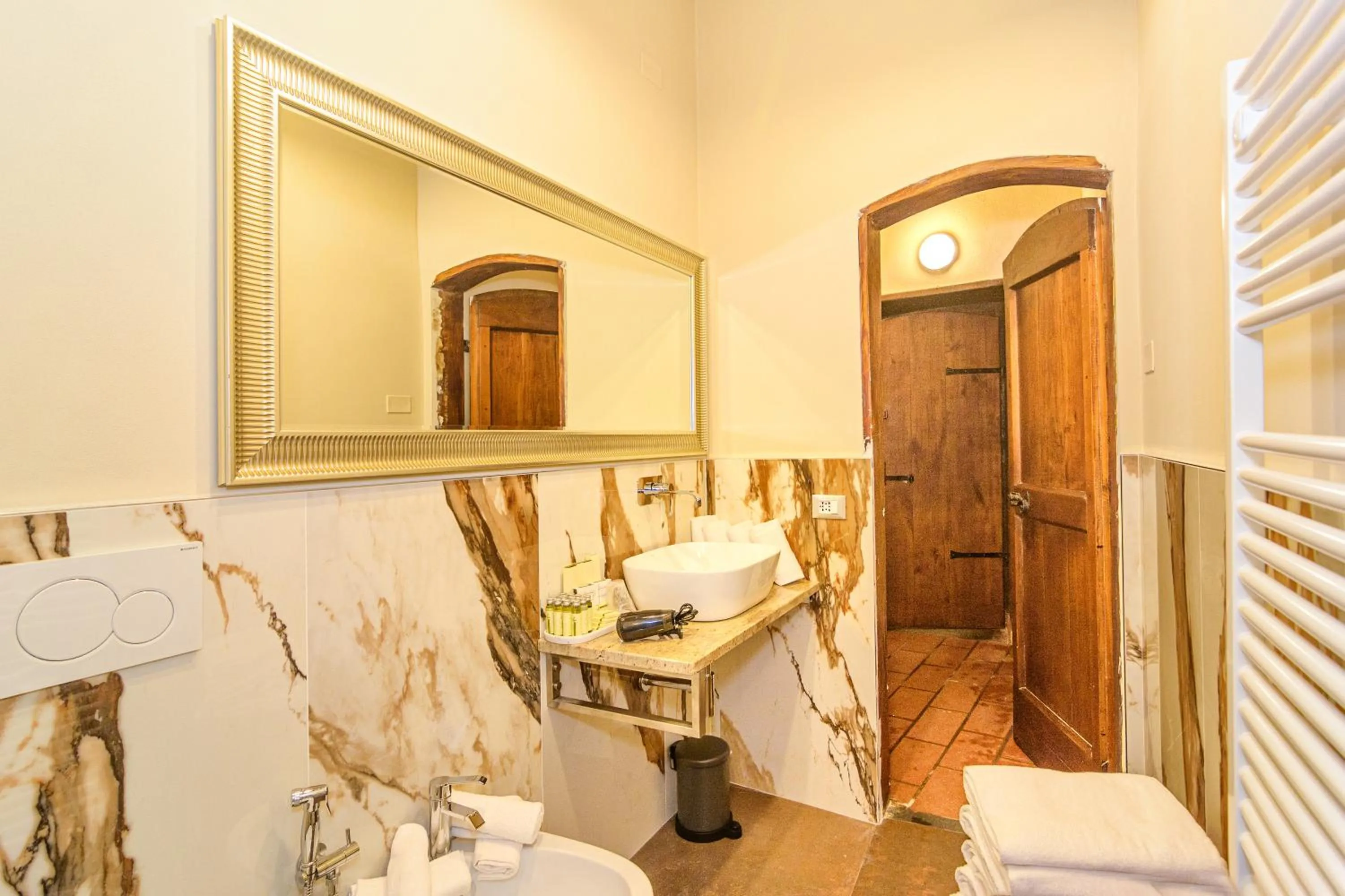 Bathroom in Hotel Villa Rinascimento