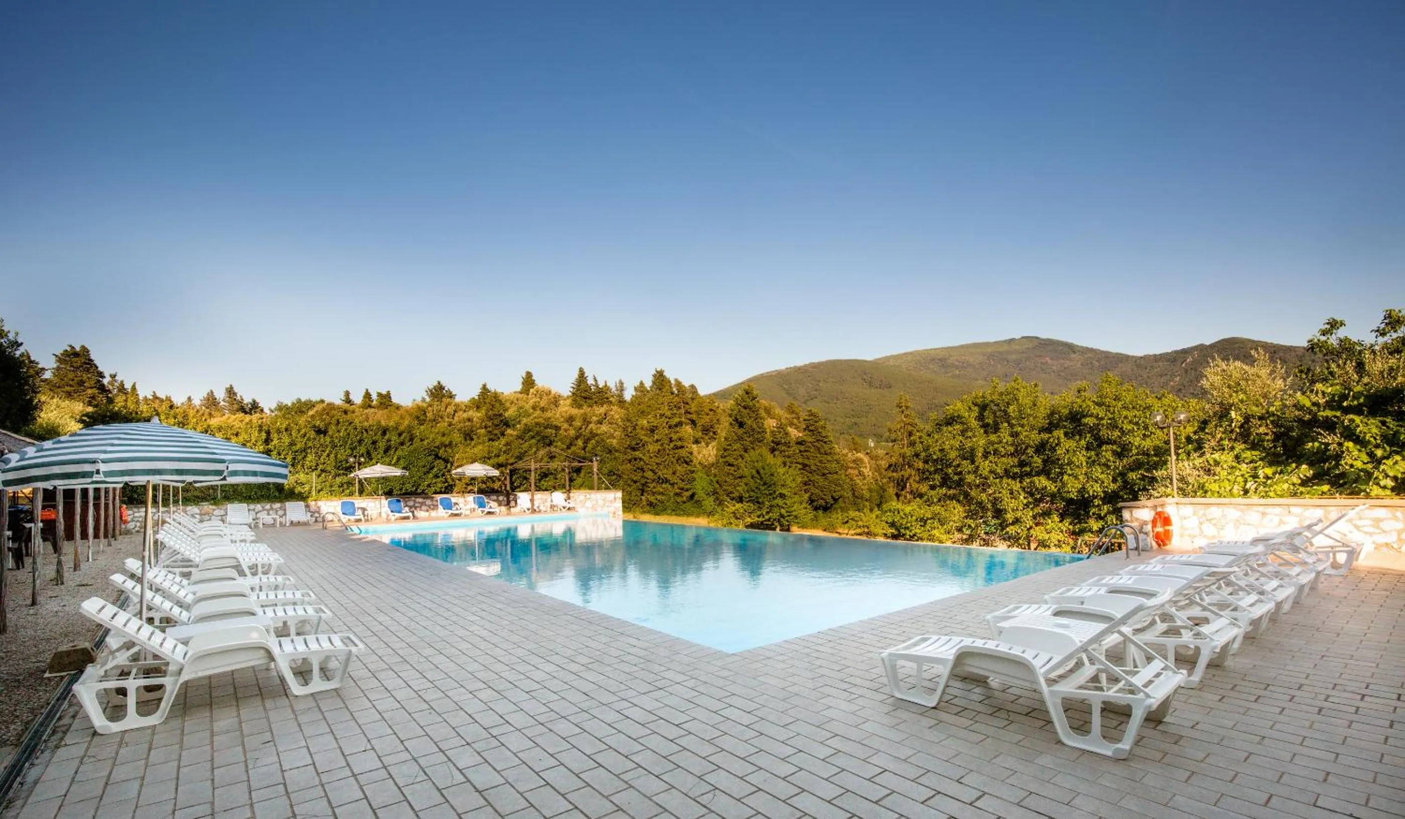 Swimming pool in Hotel Villa Rinascimento