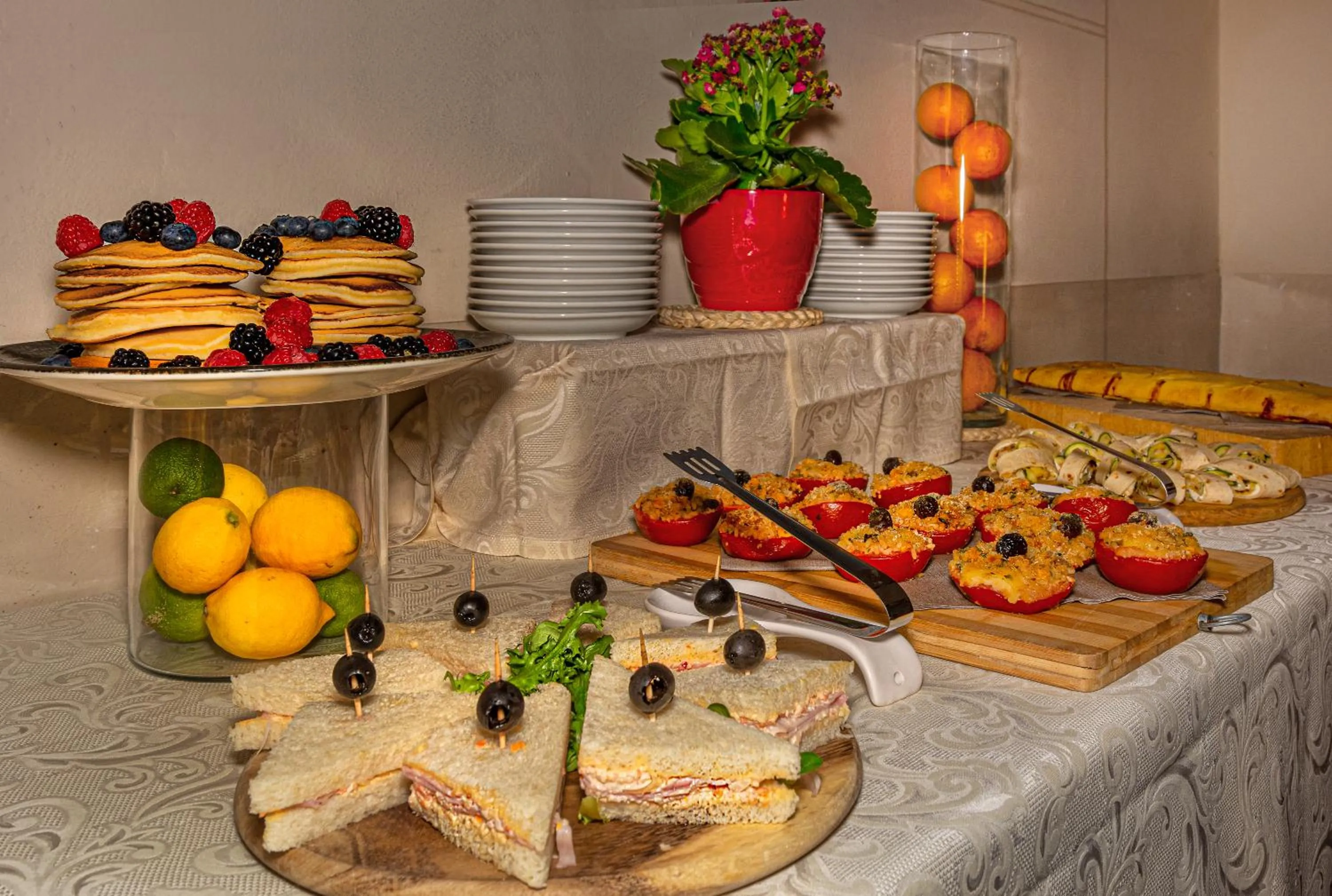 Buffet breakfast in Hotel Villa Rinascimento