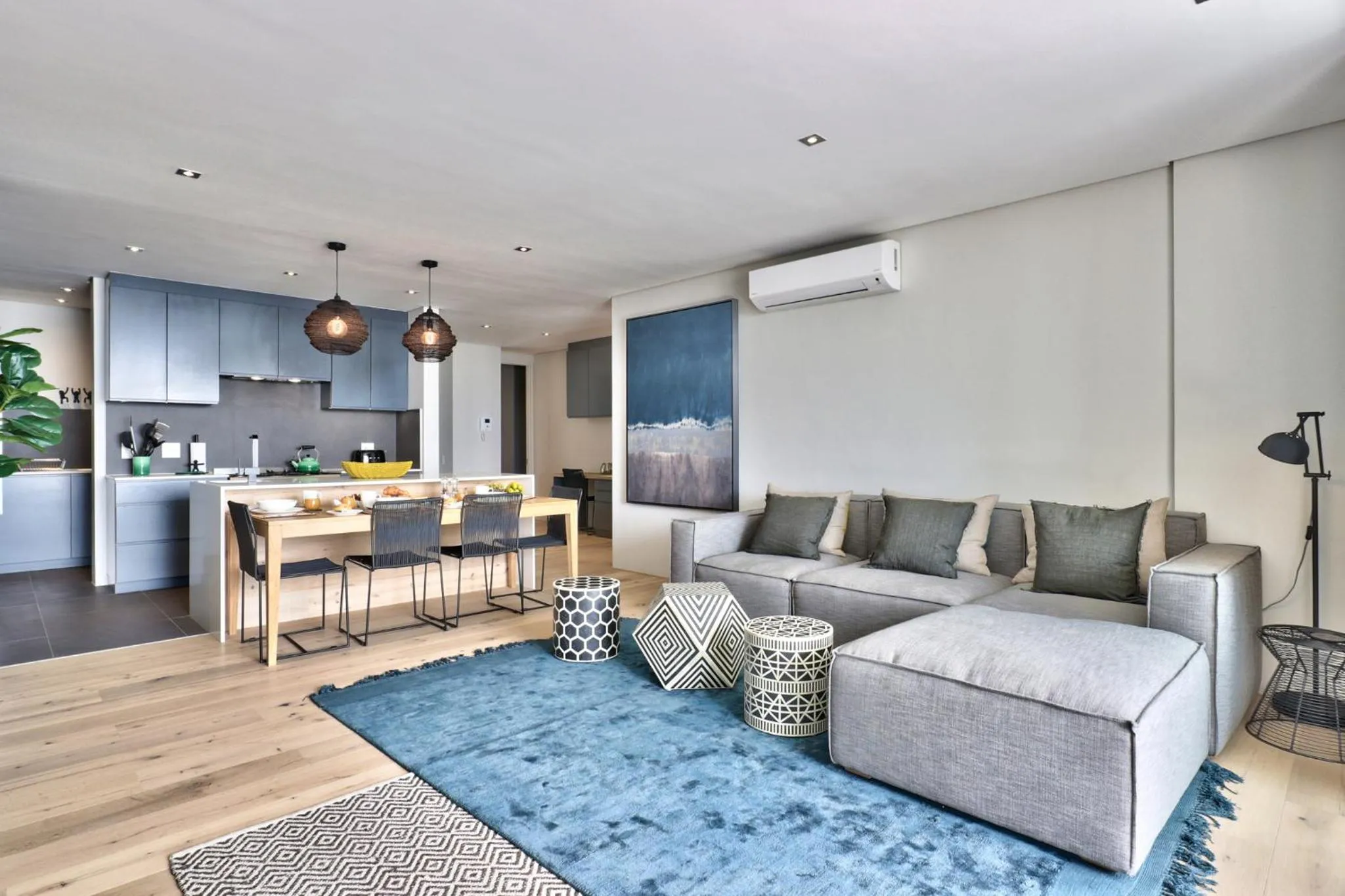 Living room in Elements Luxury Suites by Totalstay