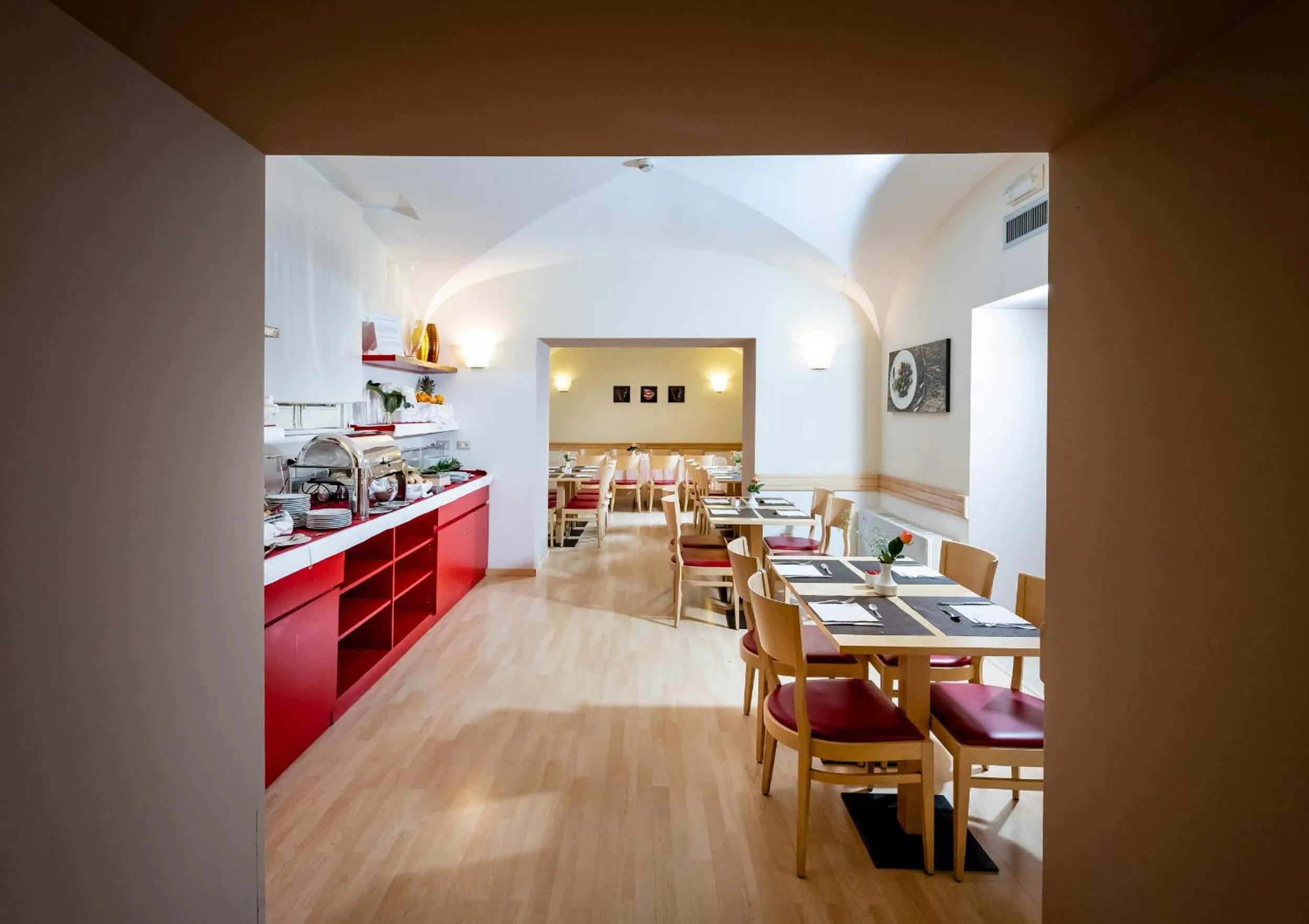 Food and drinks in Hotel Garibaldi