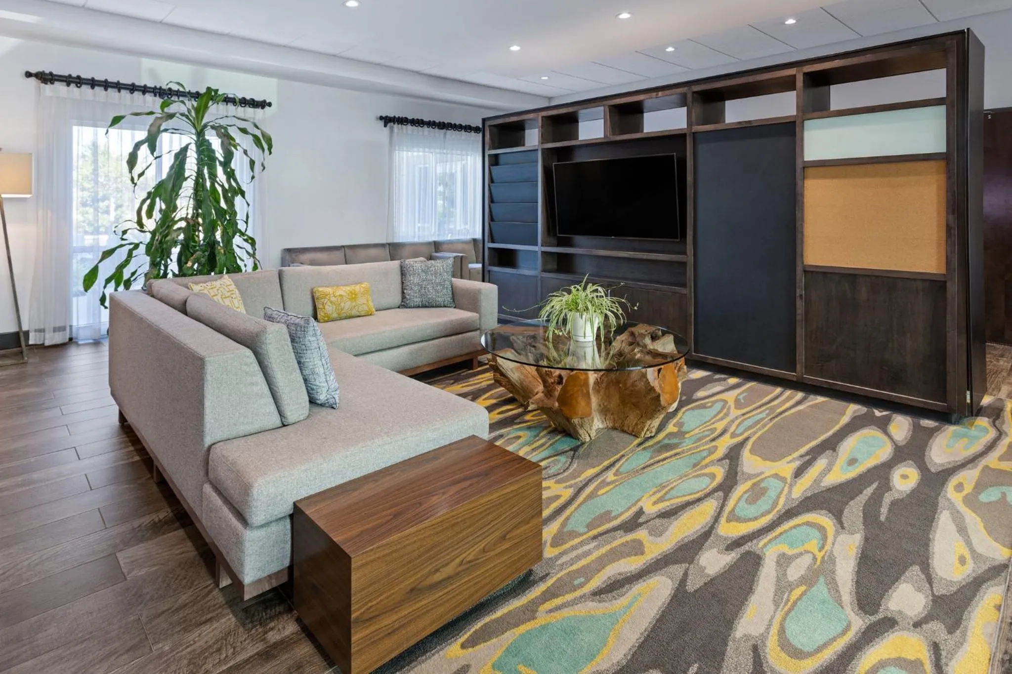 Property building in Holiday Inn & Suites - Savannah Airport - Pooler by IHG