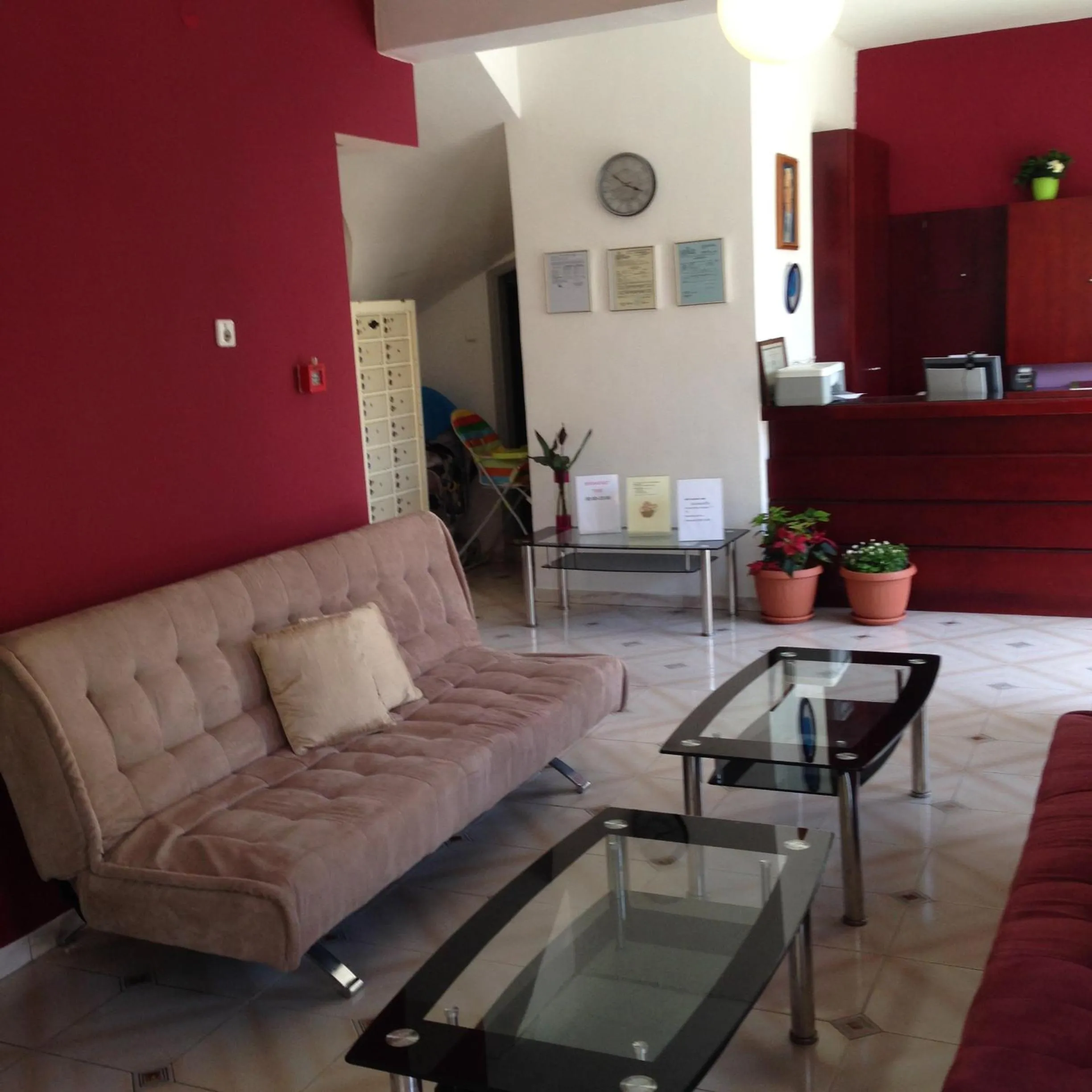 Communal lounge/ TV room in Zefyros Hotel