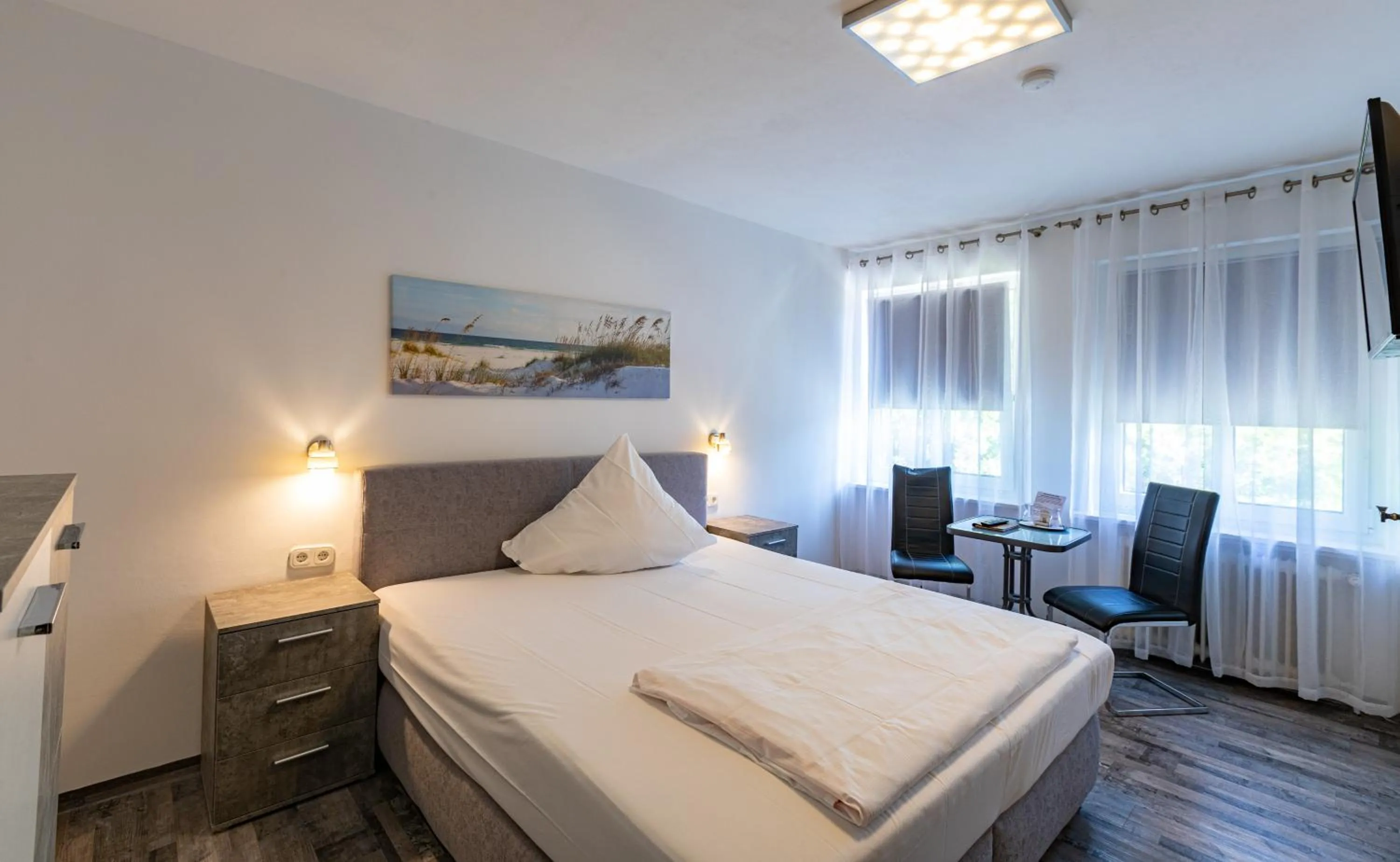 Photo of the whole room, Bed in Stadt-gut-Hotel Großer Kurfürst