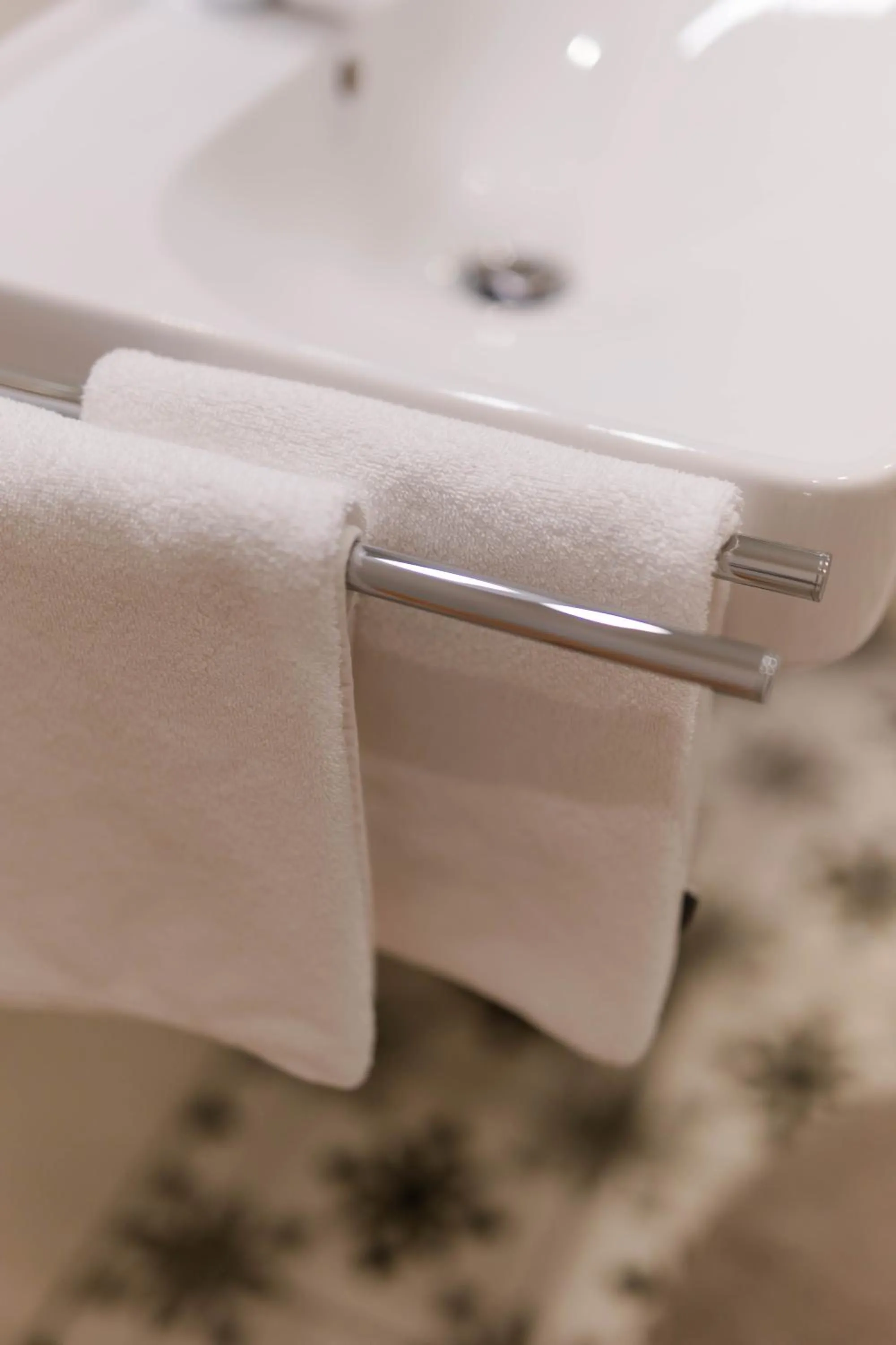 Bathroom in Stadthotel Freilassing