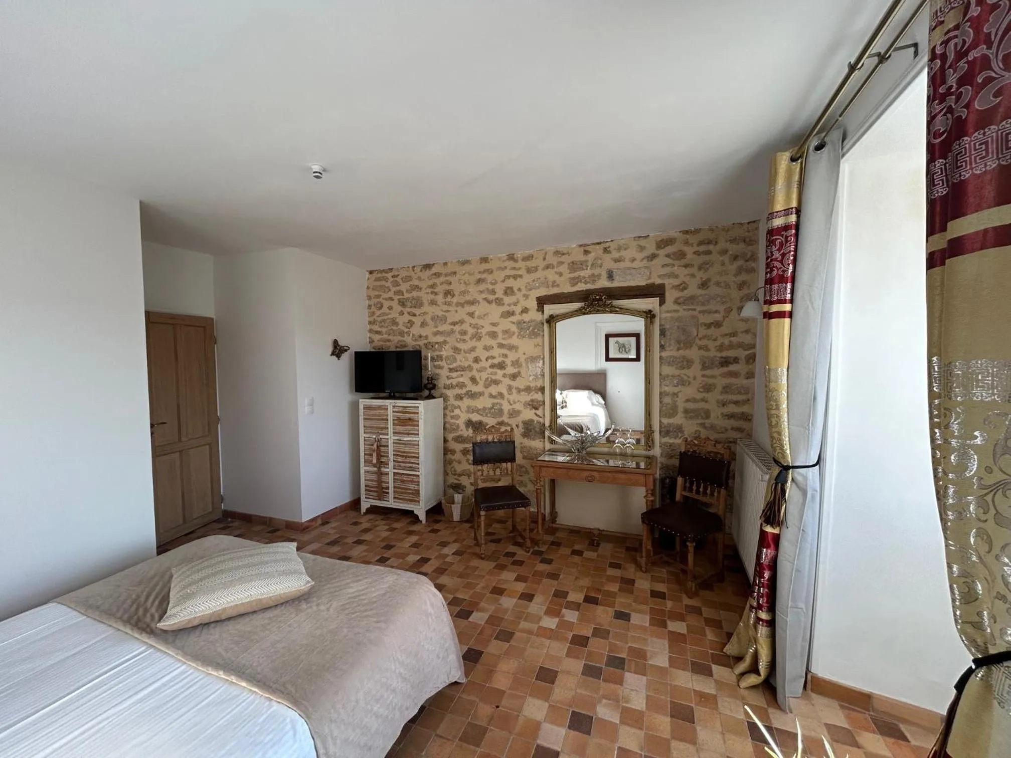 Bed in Le Vieux Chateau