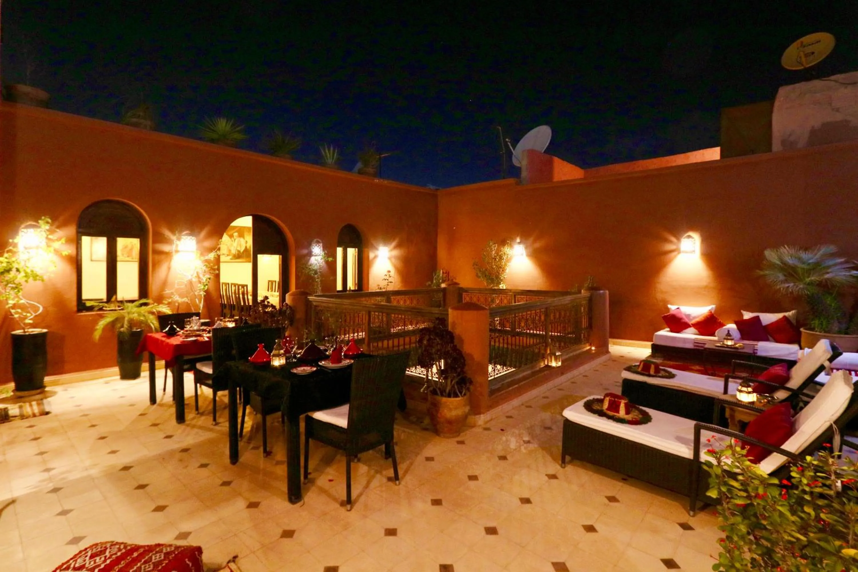 Restaurant/places to eat in Dar Pamella