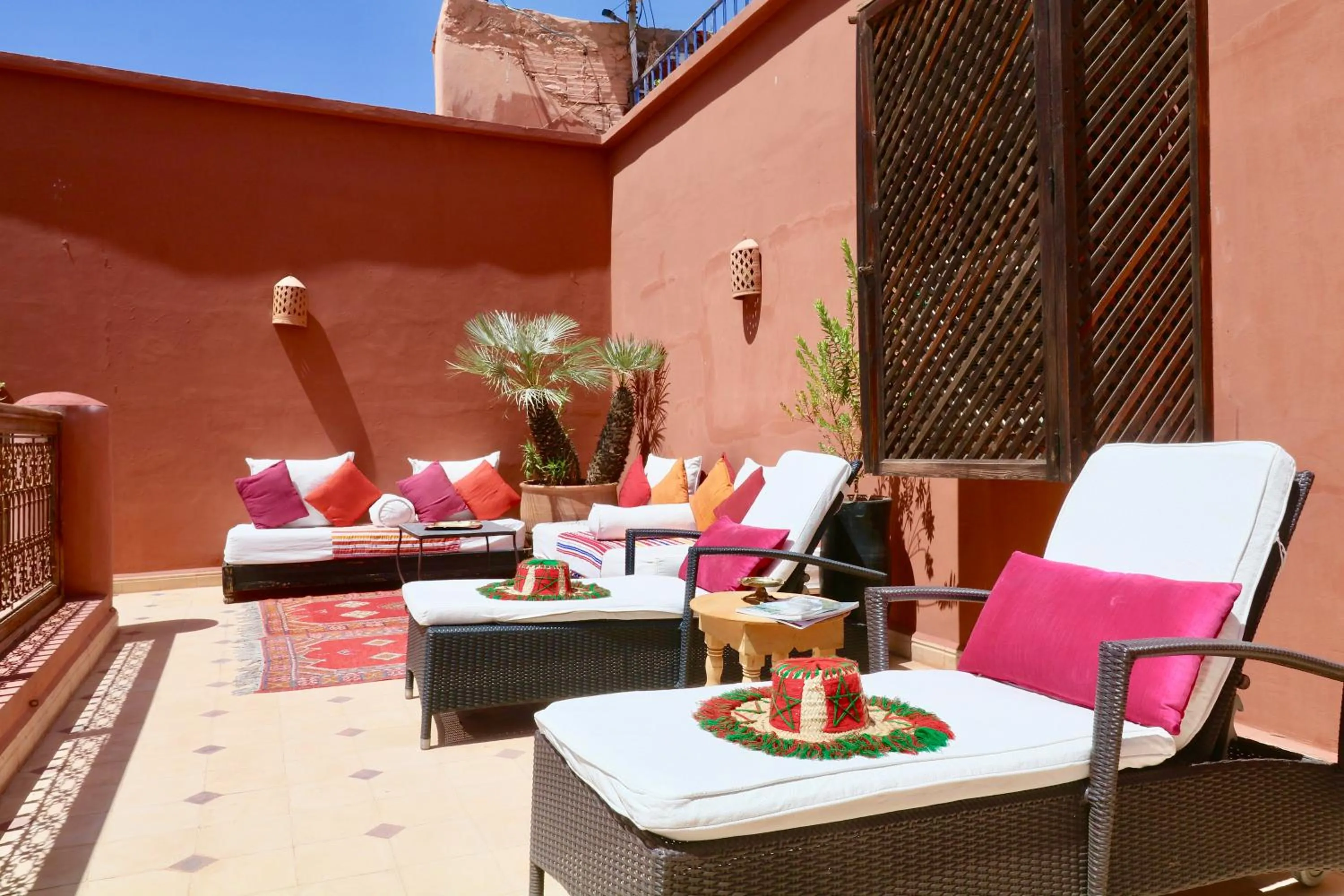 Area and facilities in Dar Pamella