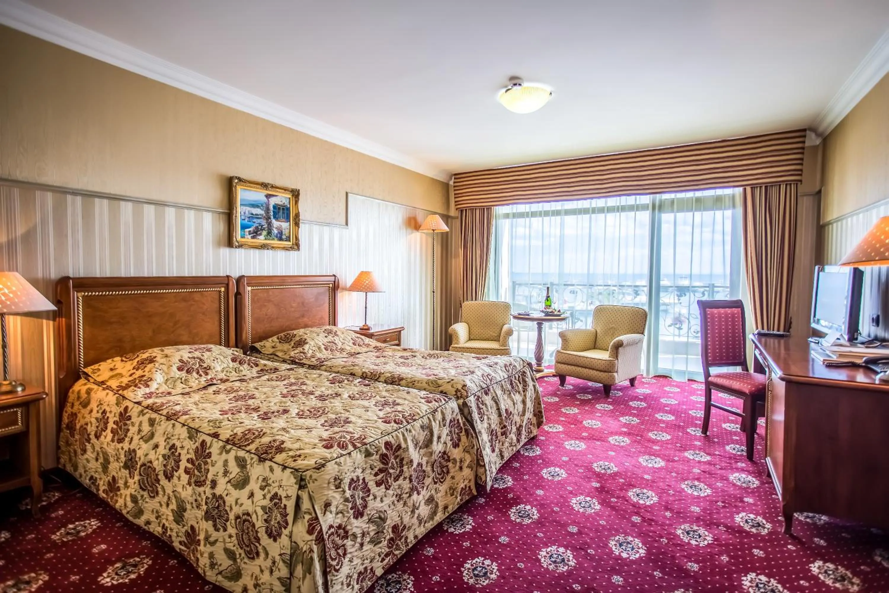 Photo of the whole room, Bed in Hotel Palace Marina Dinevi