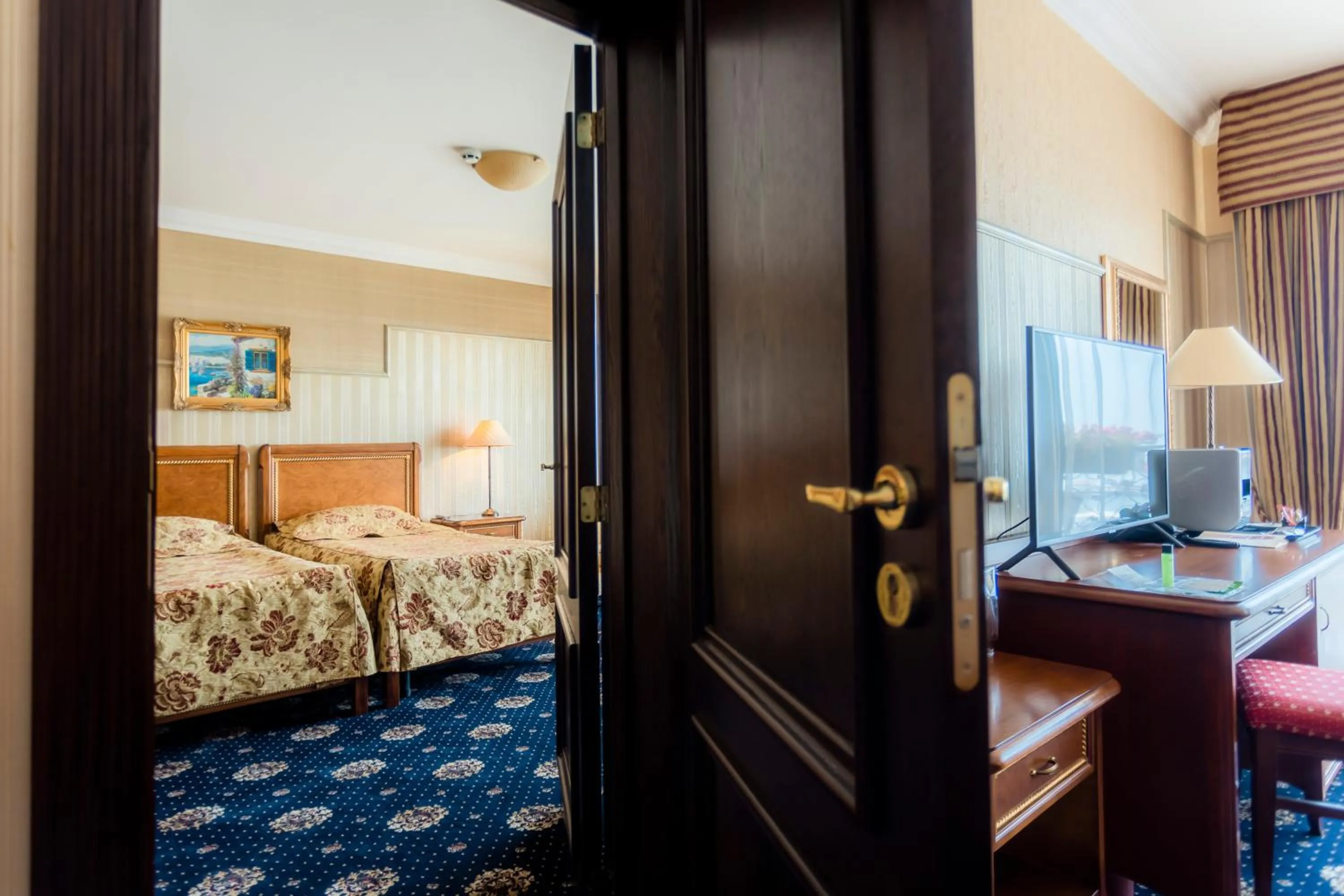 Bed in Hotel Palace Marina Dinevi