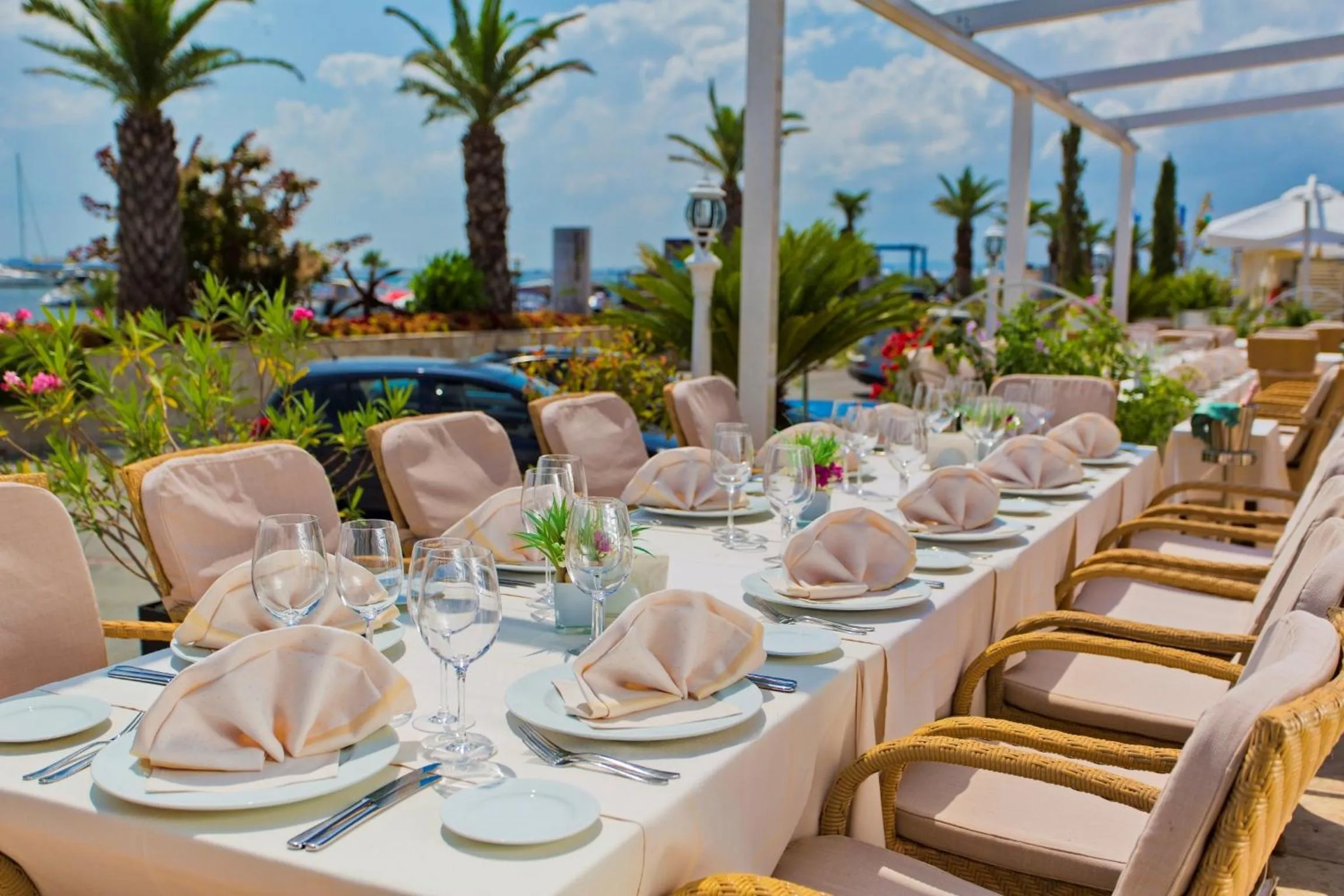 Restaurant/places to eat in Hotel Palace Marina Dinevi