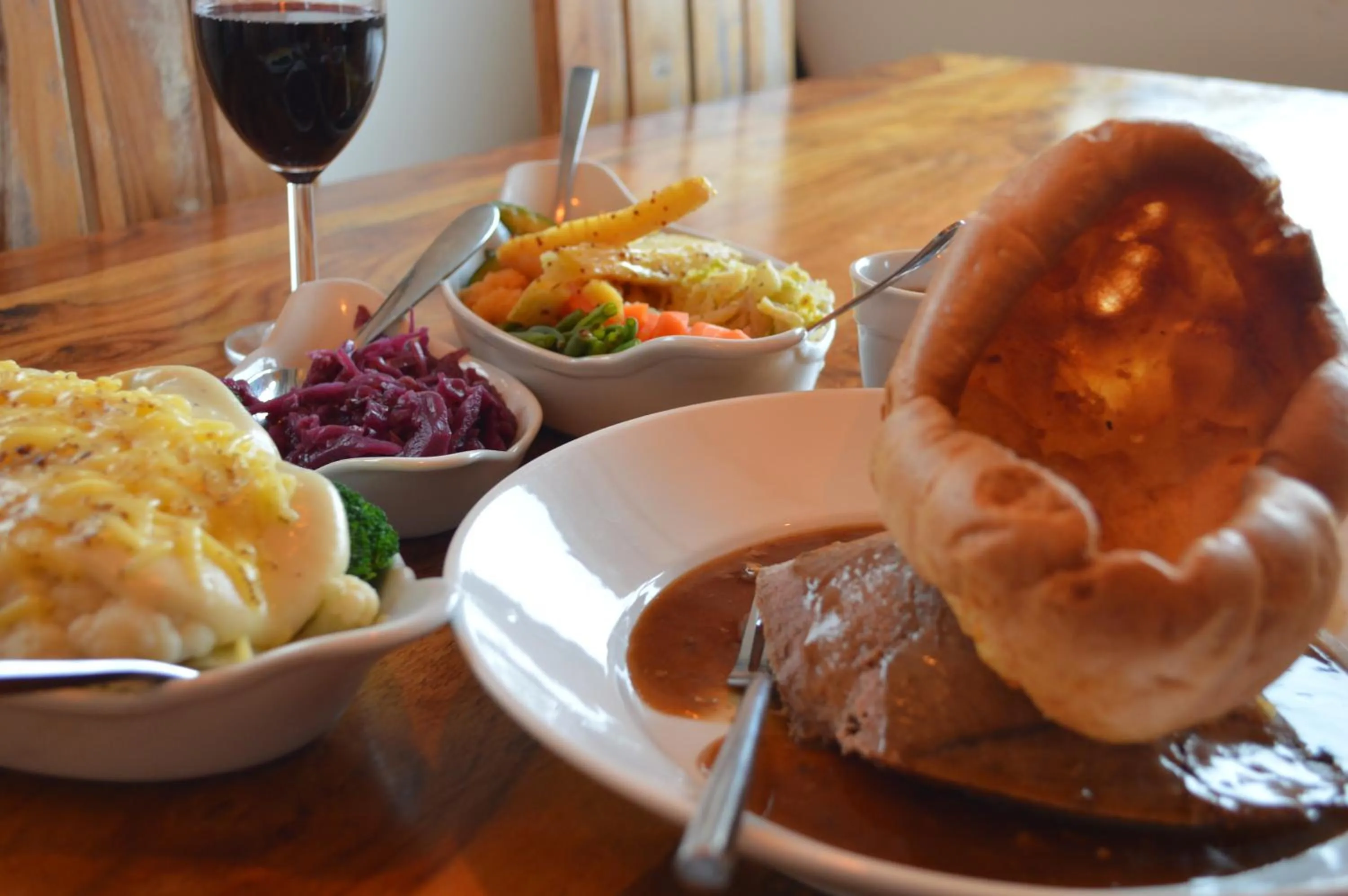 Food and drinks in The Cornishman Inn