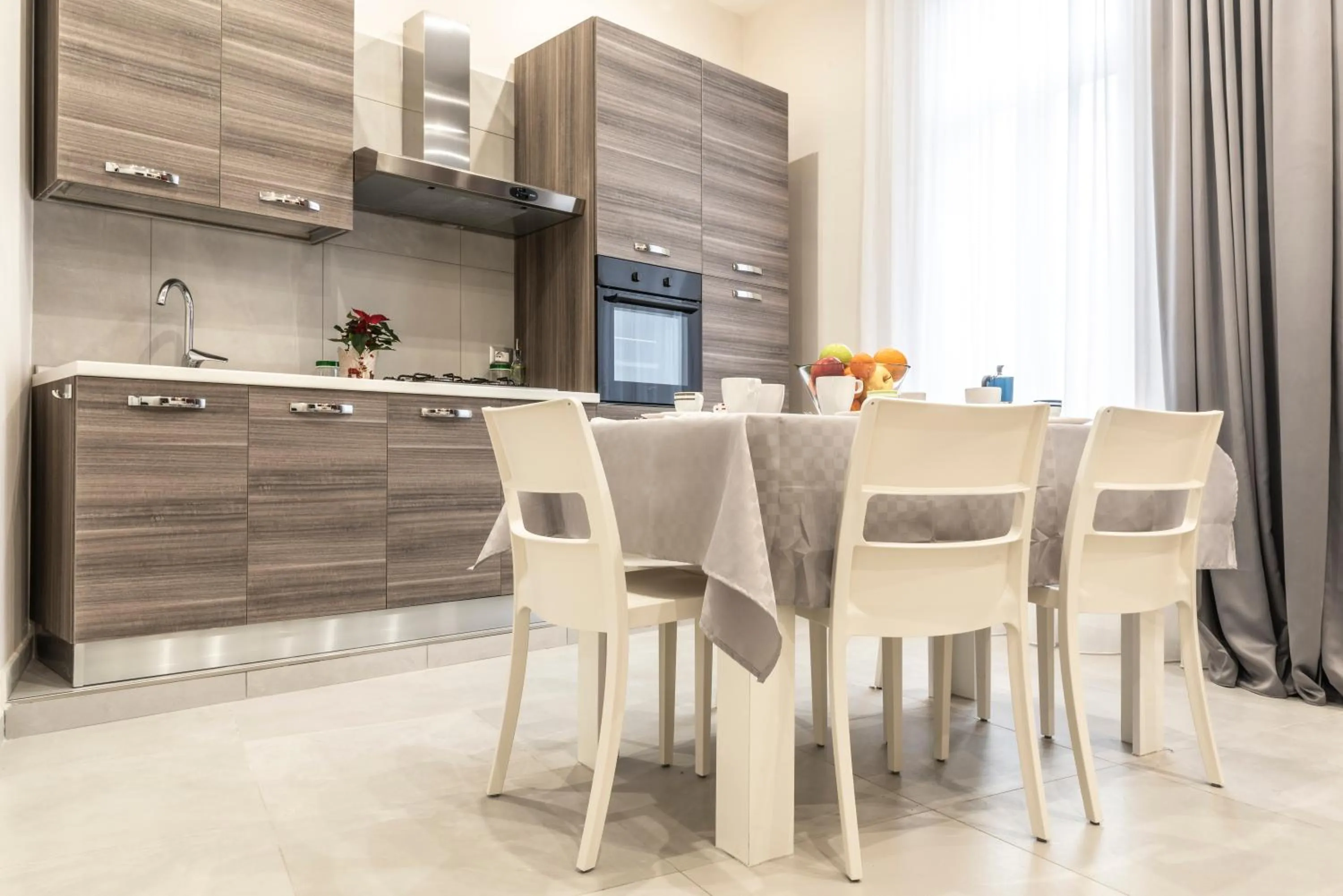 Dining area in La Casina Rossa