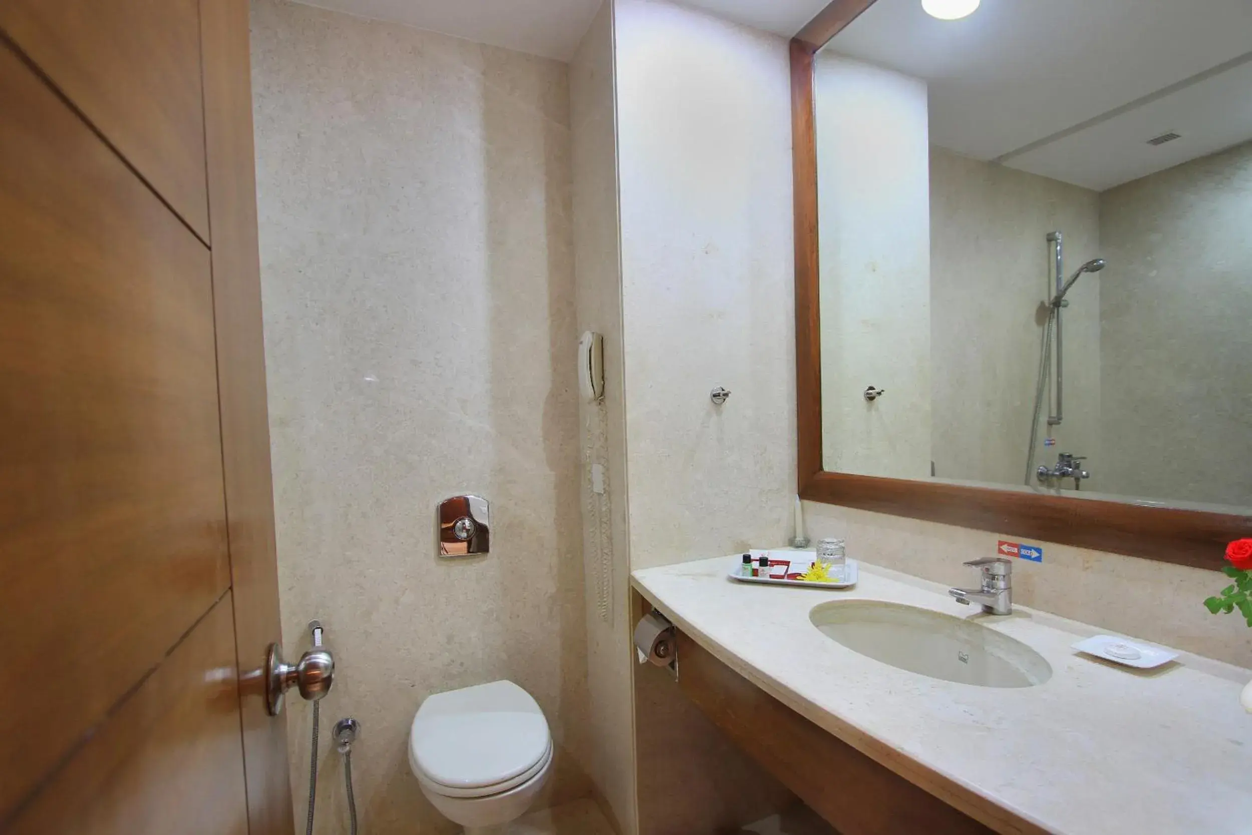 Bathroom in La Sara Grand Bathroom in La Sara Grand