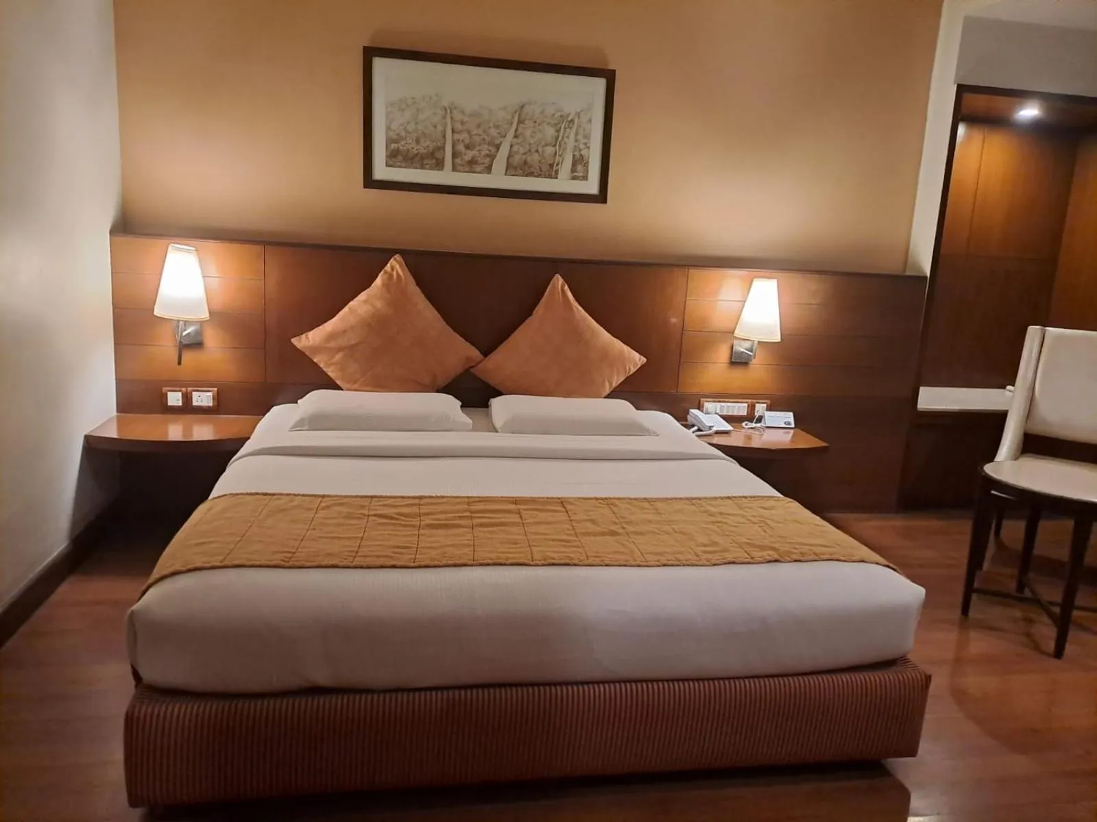 Bedroom, Bed in La Sara Grand