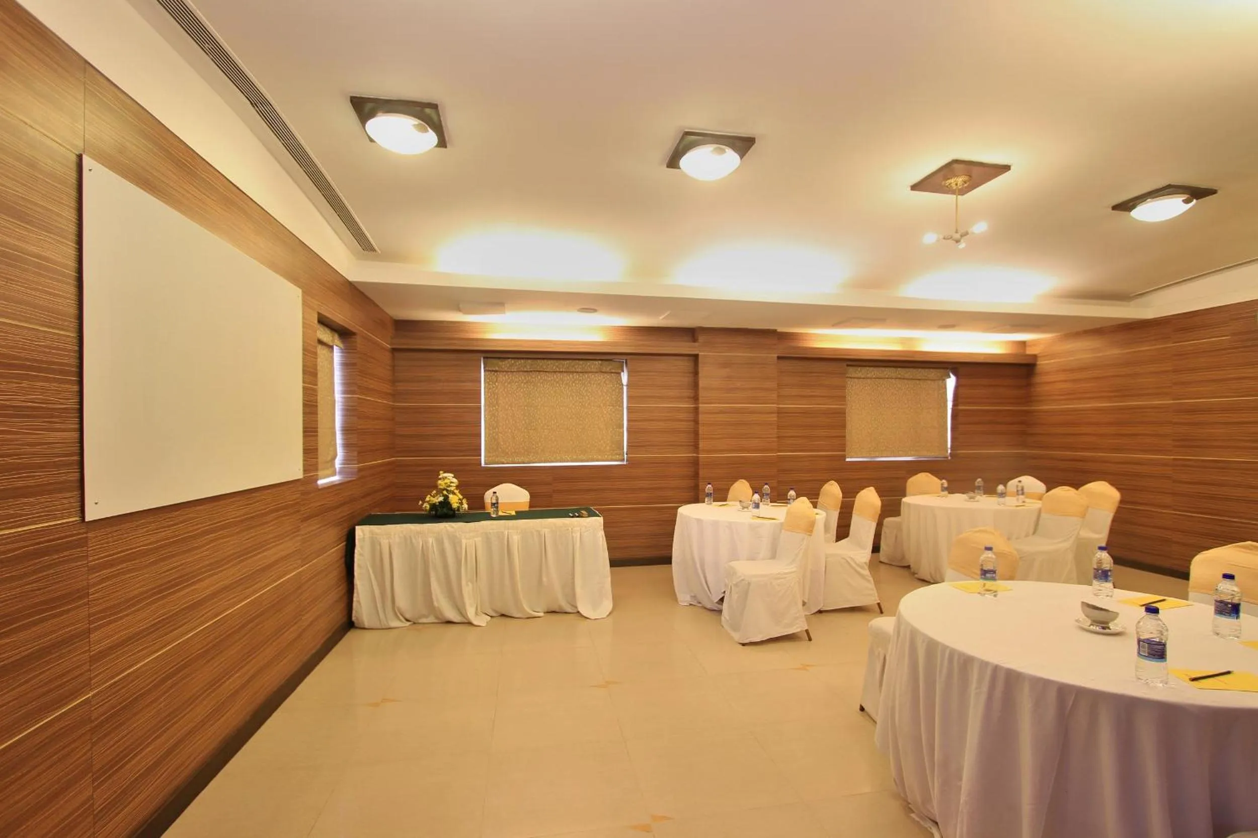 Banquet/Function facilities in La Sara Grand