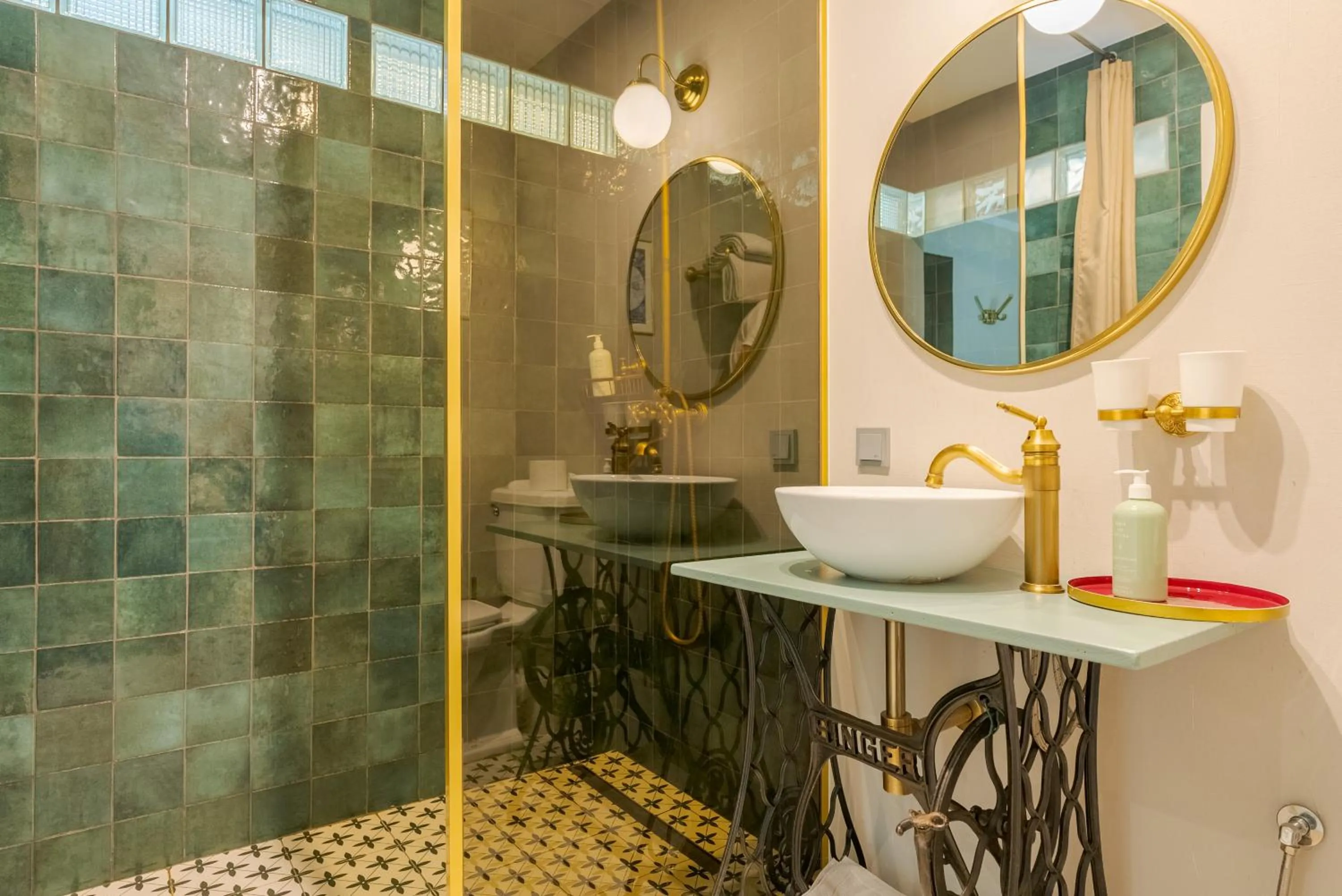 Shower in VILLA OXA - Boutique Design Hotel