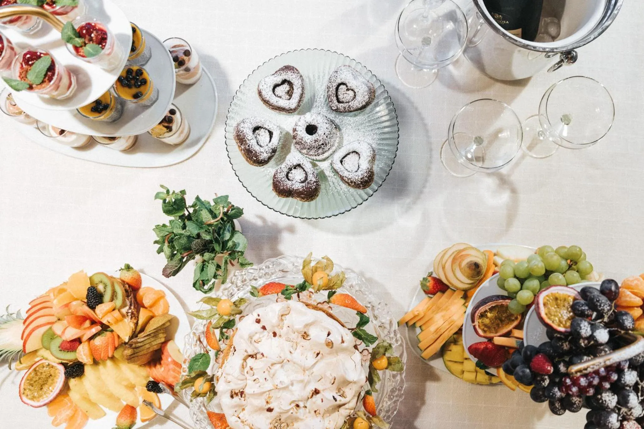 Food and drinks in VILLA OXA - Boutique Design Hotel