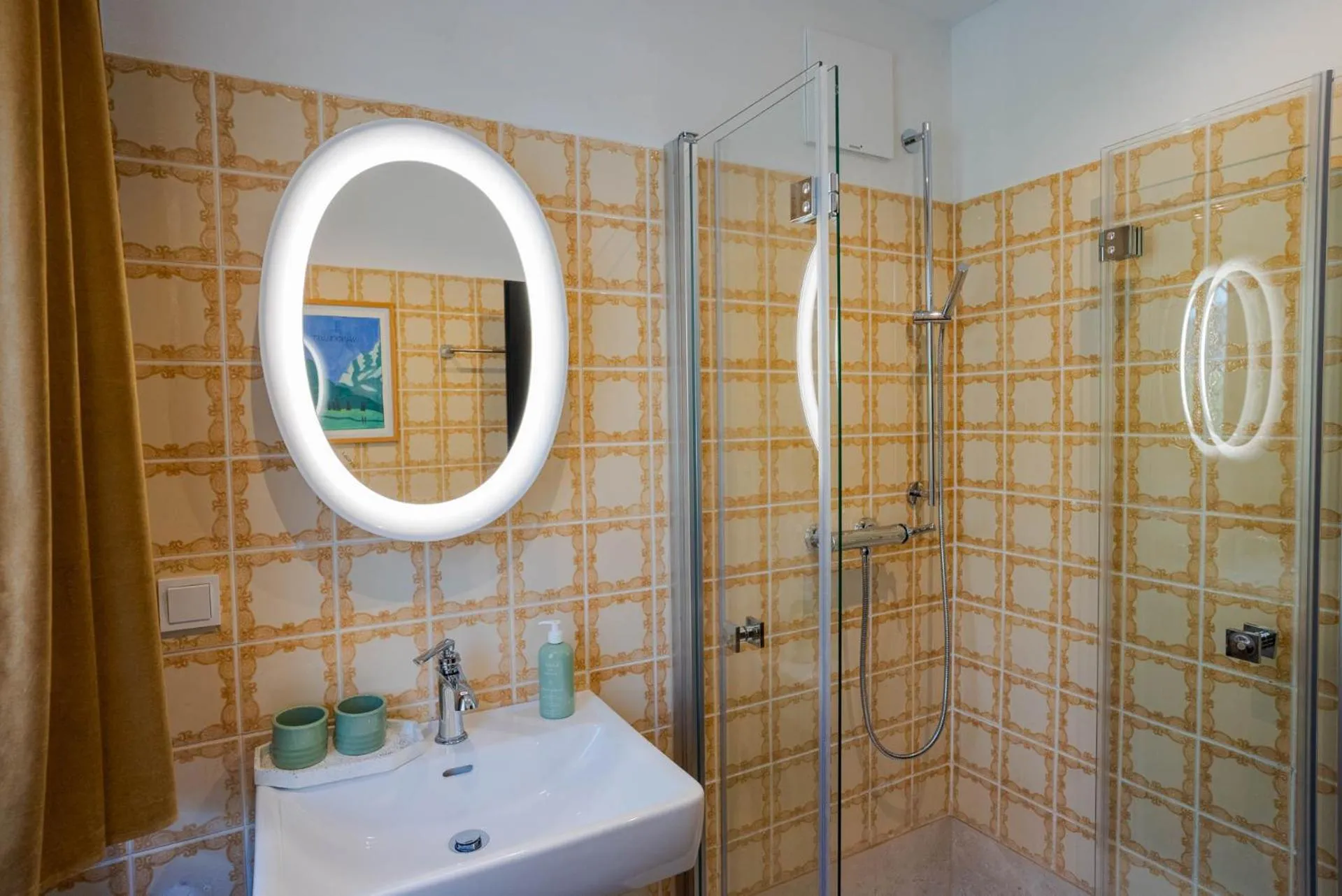 Shower in VILLA OXA - Boutique Design Hotel