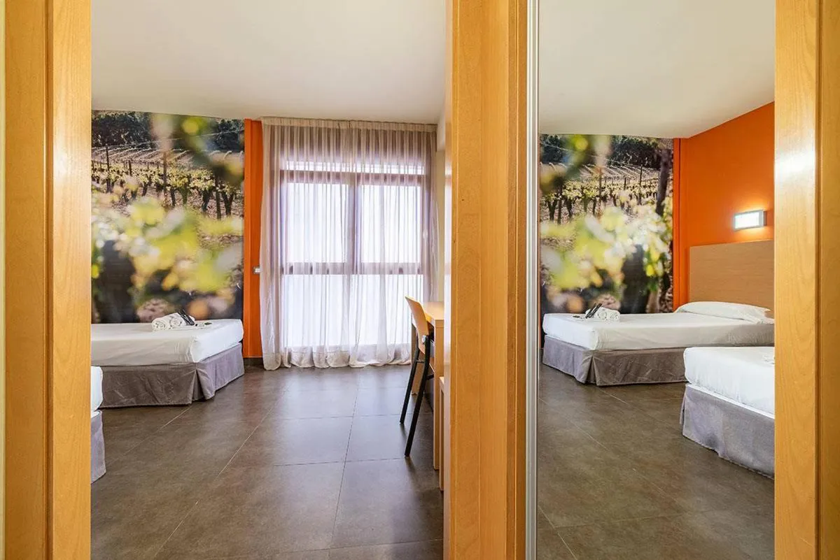 Bed in Hotel Pere III El Gran